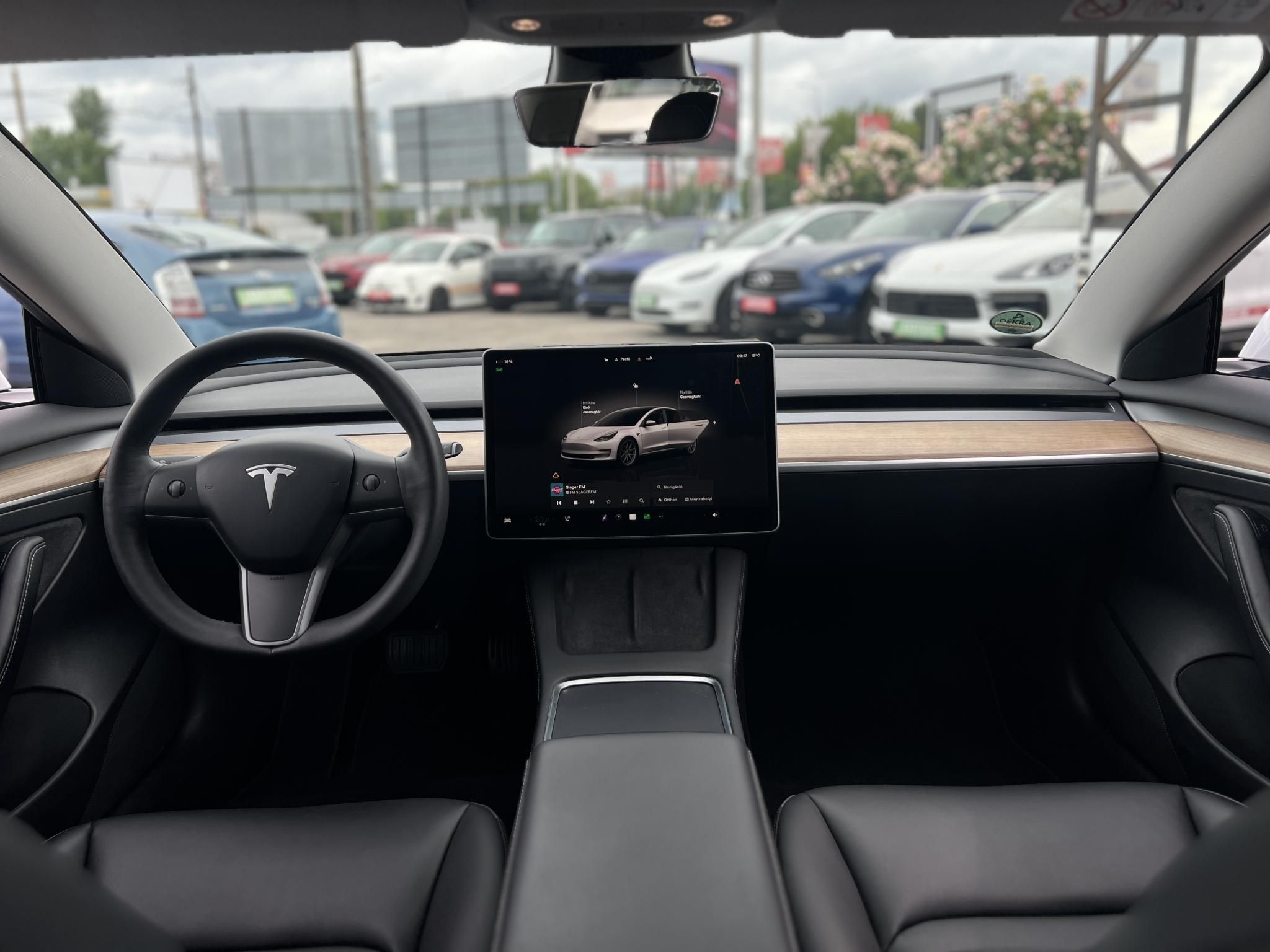 TESLA MODEL 3 Long Range AWD (Automata) 78e km. AMD Ryzen. mátrix LED. hőszivattyú. garanciális!