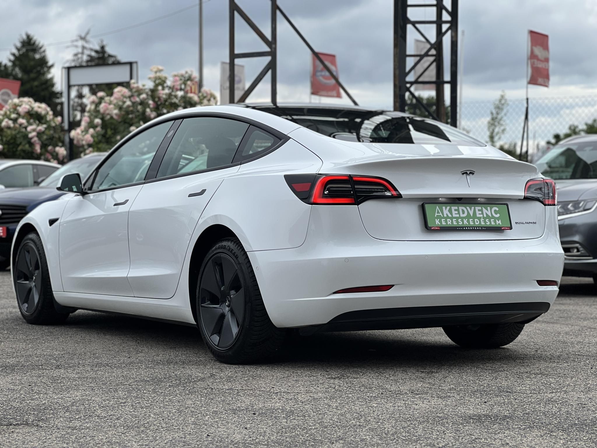 TESLA MODEL 3 Long Range AWD (Automata) 78e km. AMD Ryzen. mátrix LED. hőszivattyú. garanciális!