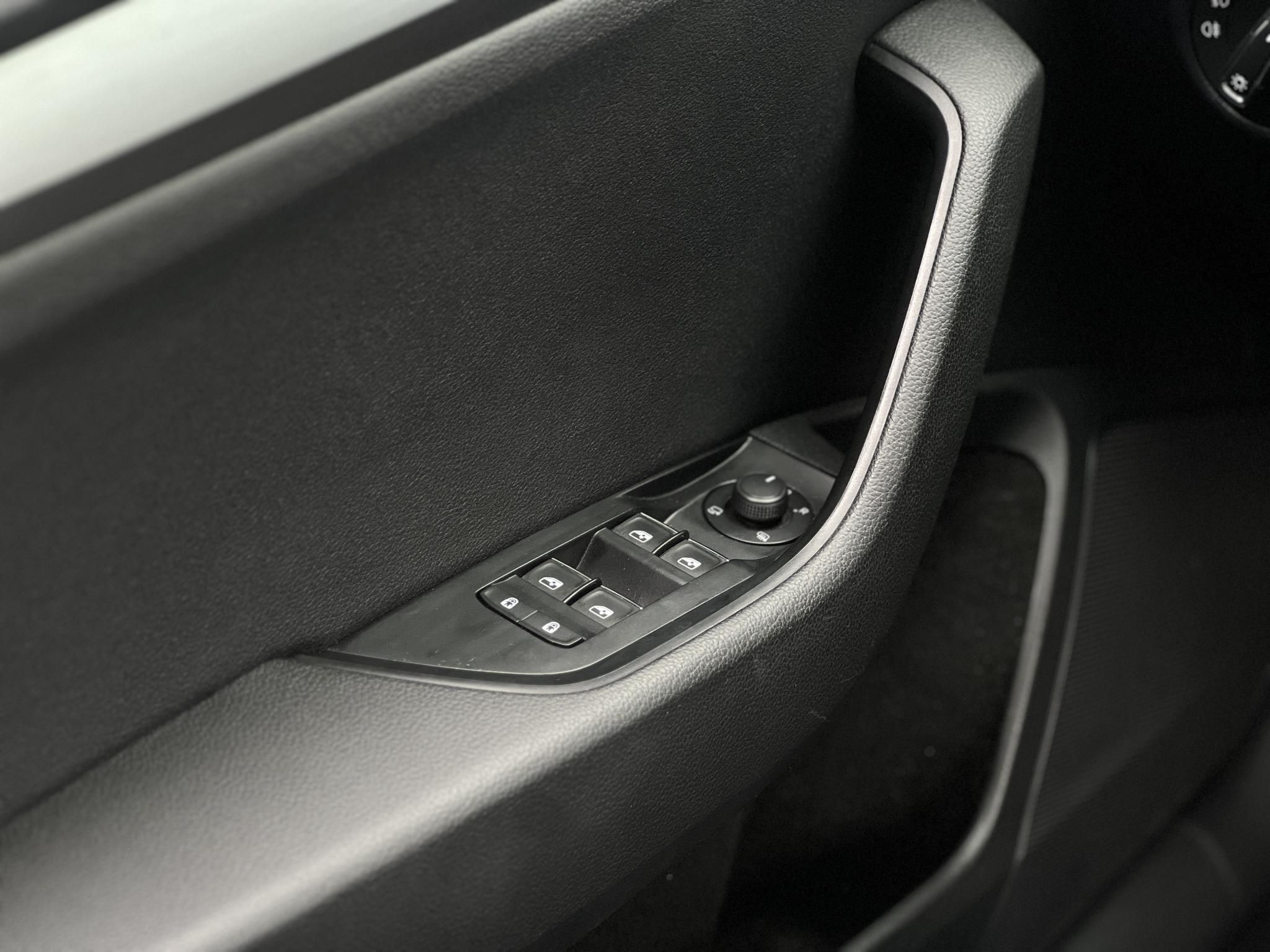 SKODA SUPERB Combi 2.0 TDI SCR Style 4x4 DSG 158e km. M.o.-i. panorámatető. üléshűtés. virtual cockpit. CARPLAY!