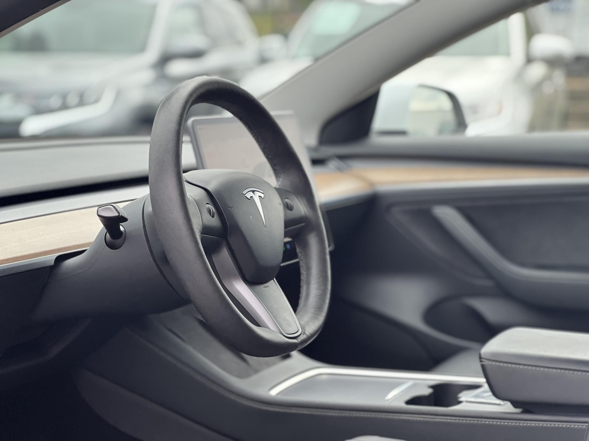 TESLA MODEL 3 Long Range AWD (Automata) 101e km. AMD Ryzen. mátrix LED. hőszivattyú. garanciális!