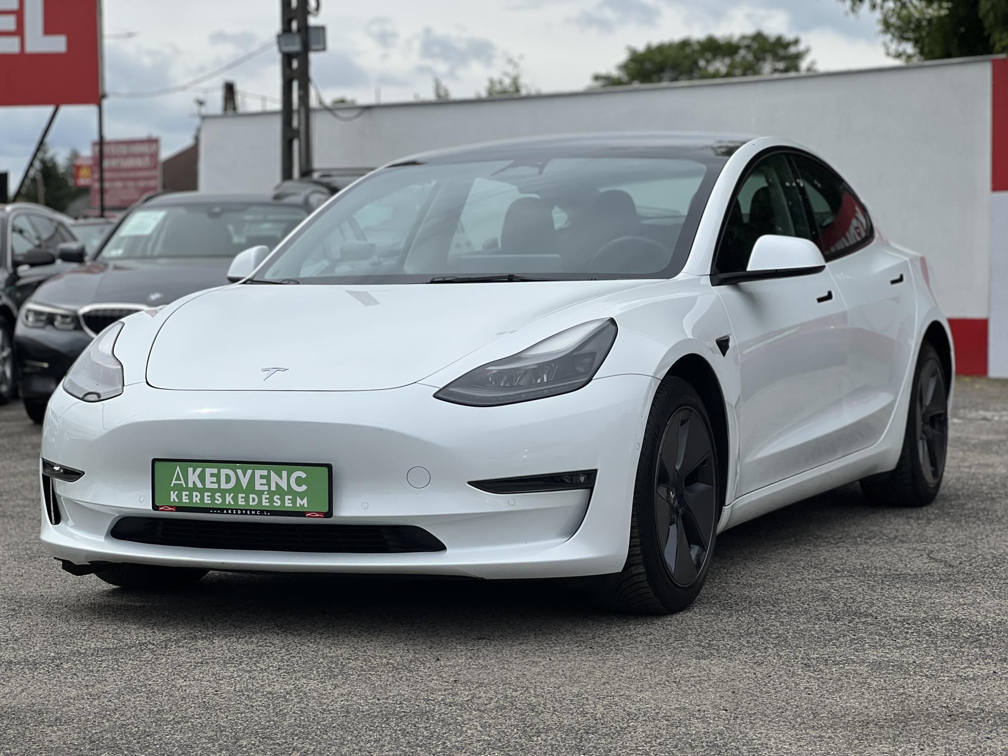 TESLA MODEL 3 Long Range AWD (Automata) 101e km. AMD Ryzen. mátrix LED. hőszivattyú. garanciális!