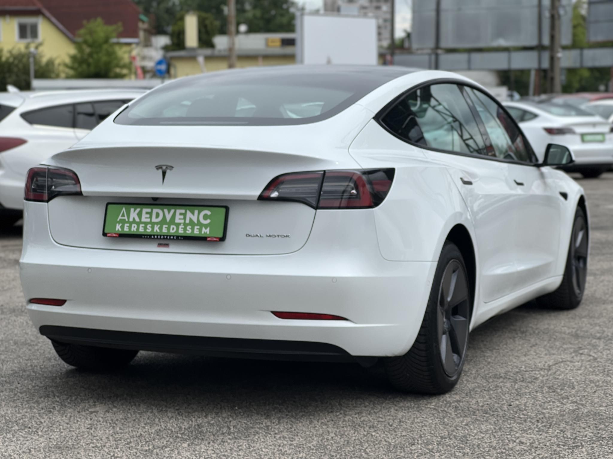 TESLA MODEL 3 Long Range AWD (Automata) 101e km. AMD Ryzen. mátrix LED. hőszivattyú. garanciális!