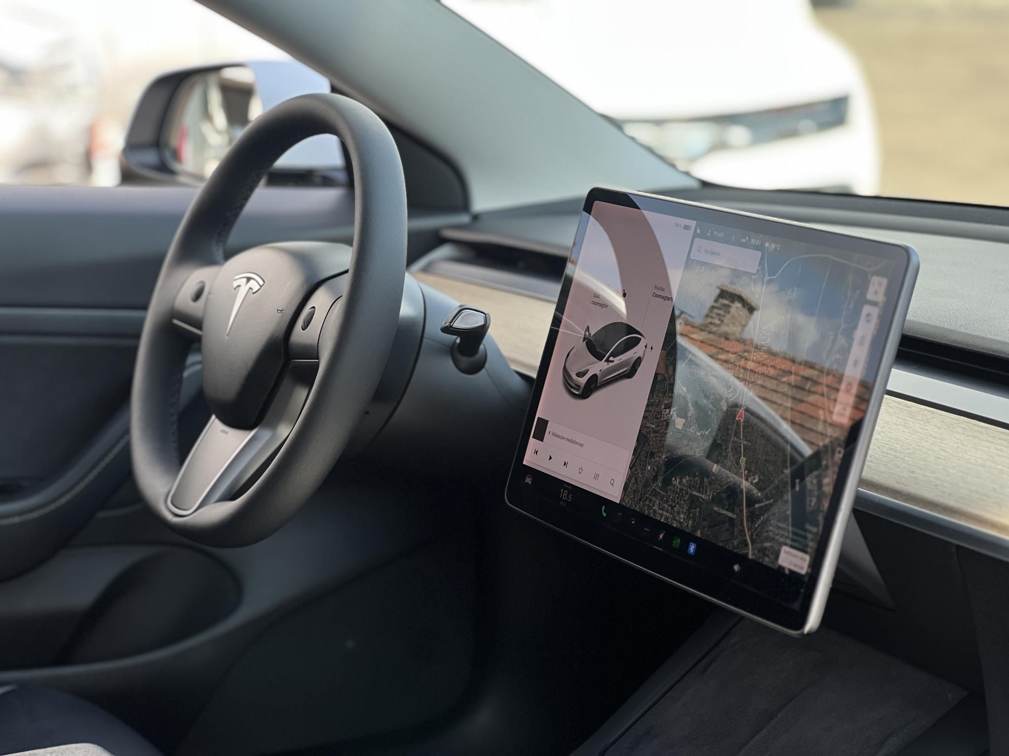 TESLA MODEL 3 Standard Range Plus Aut 62e km. hőszivattyú. garanciális!