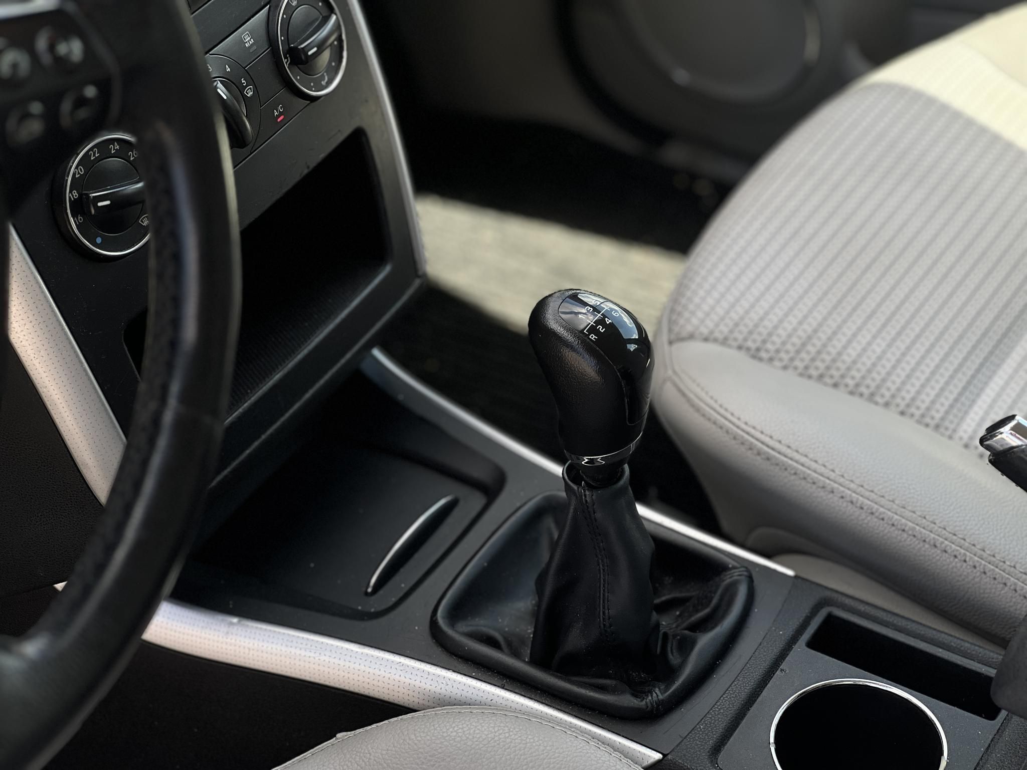 MERCEDES-BENZ A 180 CDI Avantgarde 169e km. világos belső. teljes nagyszerviz elvégezve!