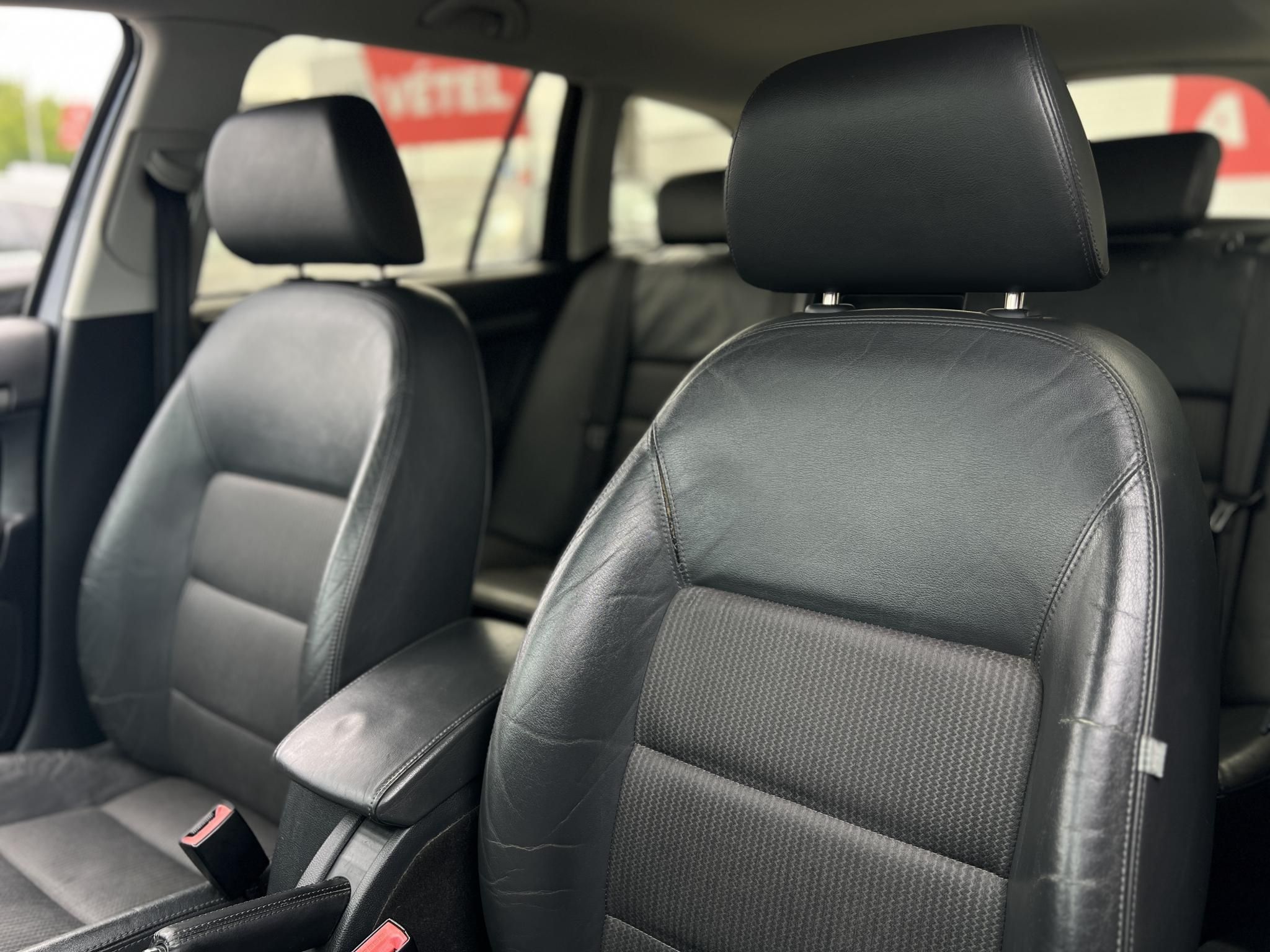 SKODA OCTAVIA Combi 2.0 TDI Ambiente DSG Tempomat Ülésfűtés Bluetooth Navigáció!