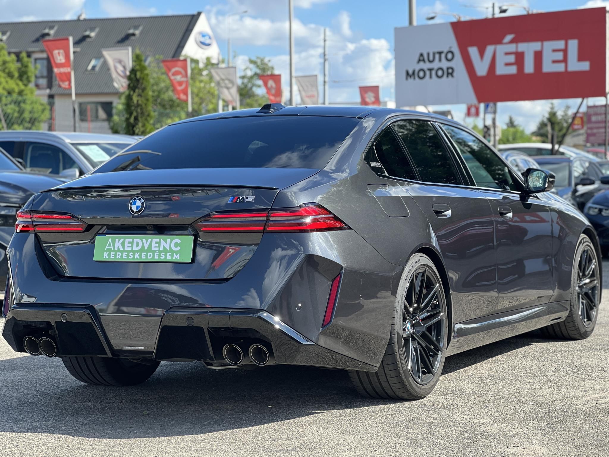 BMW M5 (Automata) Magyarországi. Bowers & Wilkins. 3év/200e km garancia!