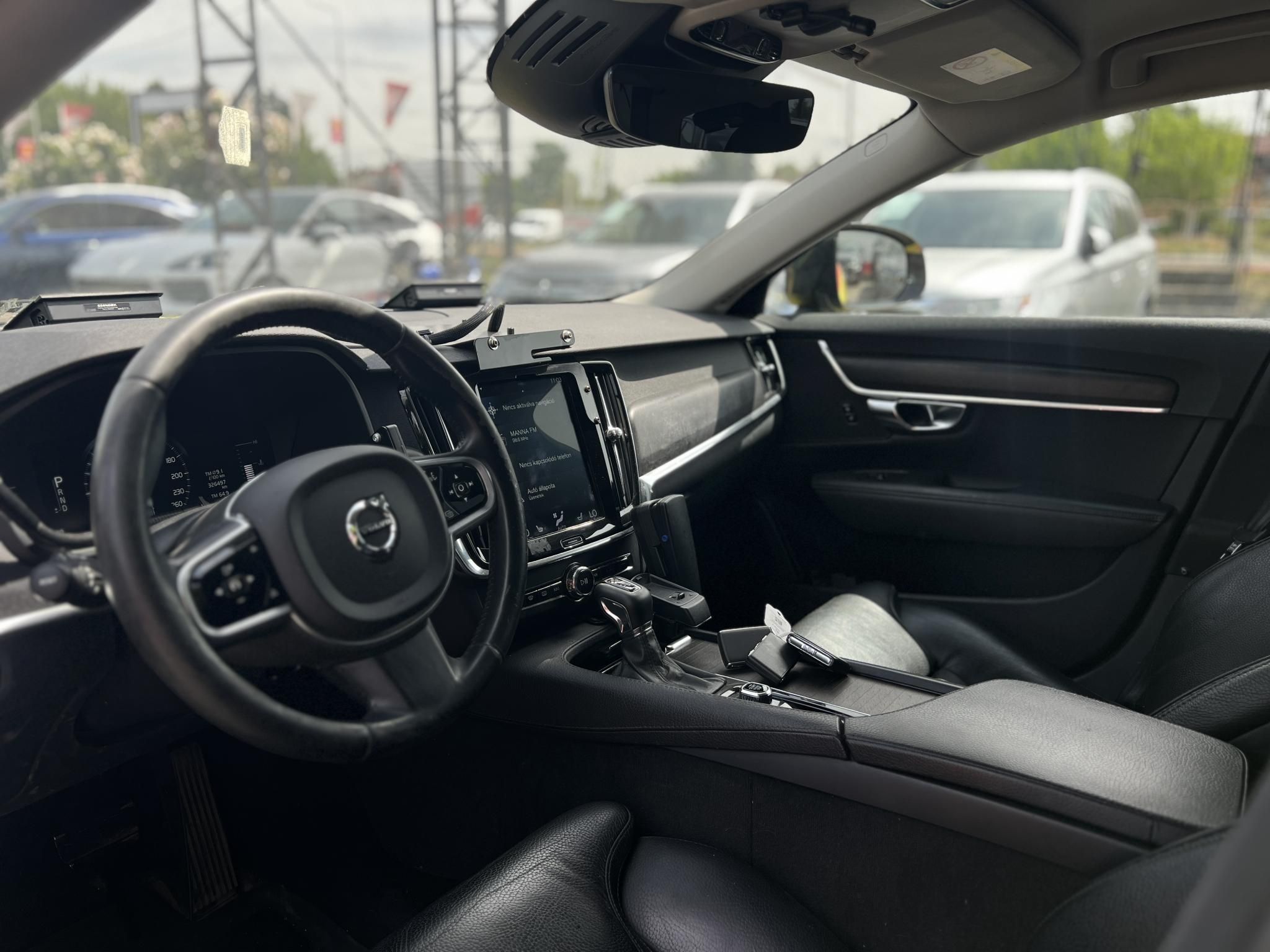 VOLVO V90 Cross Country 2.0 D [D4] AWD Geartronic