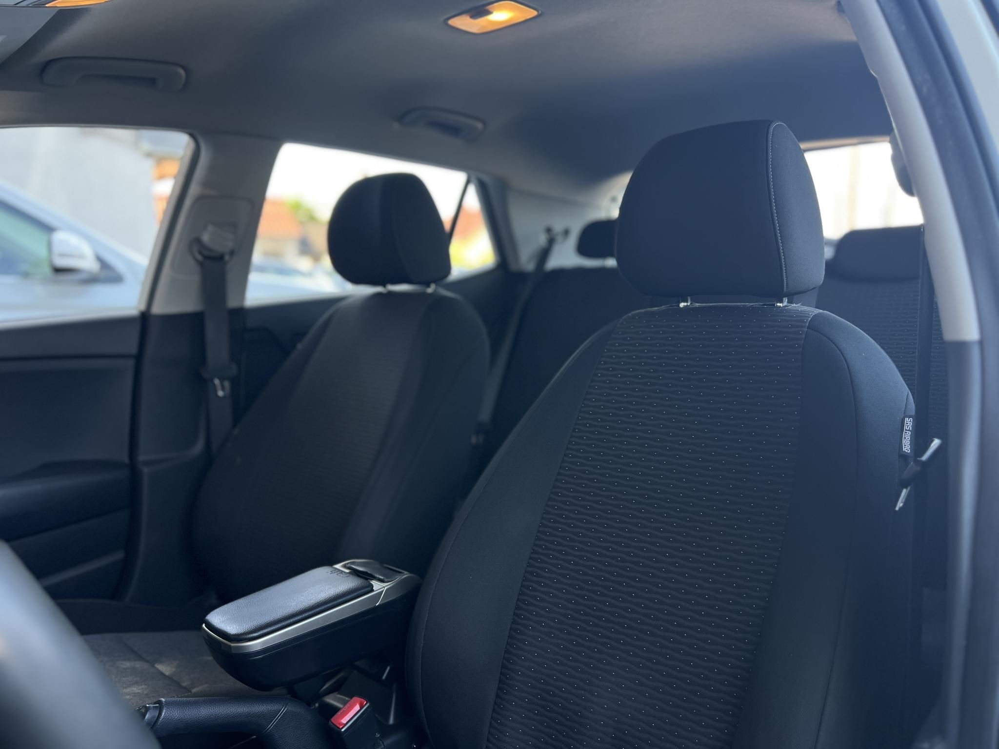 KIA STONIC 1.25 MPI Style Magyarországi. Gyári fényezés. 63e km.Végig vezetett szervizkönyv!