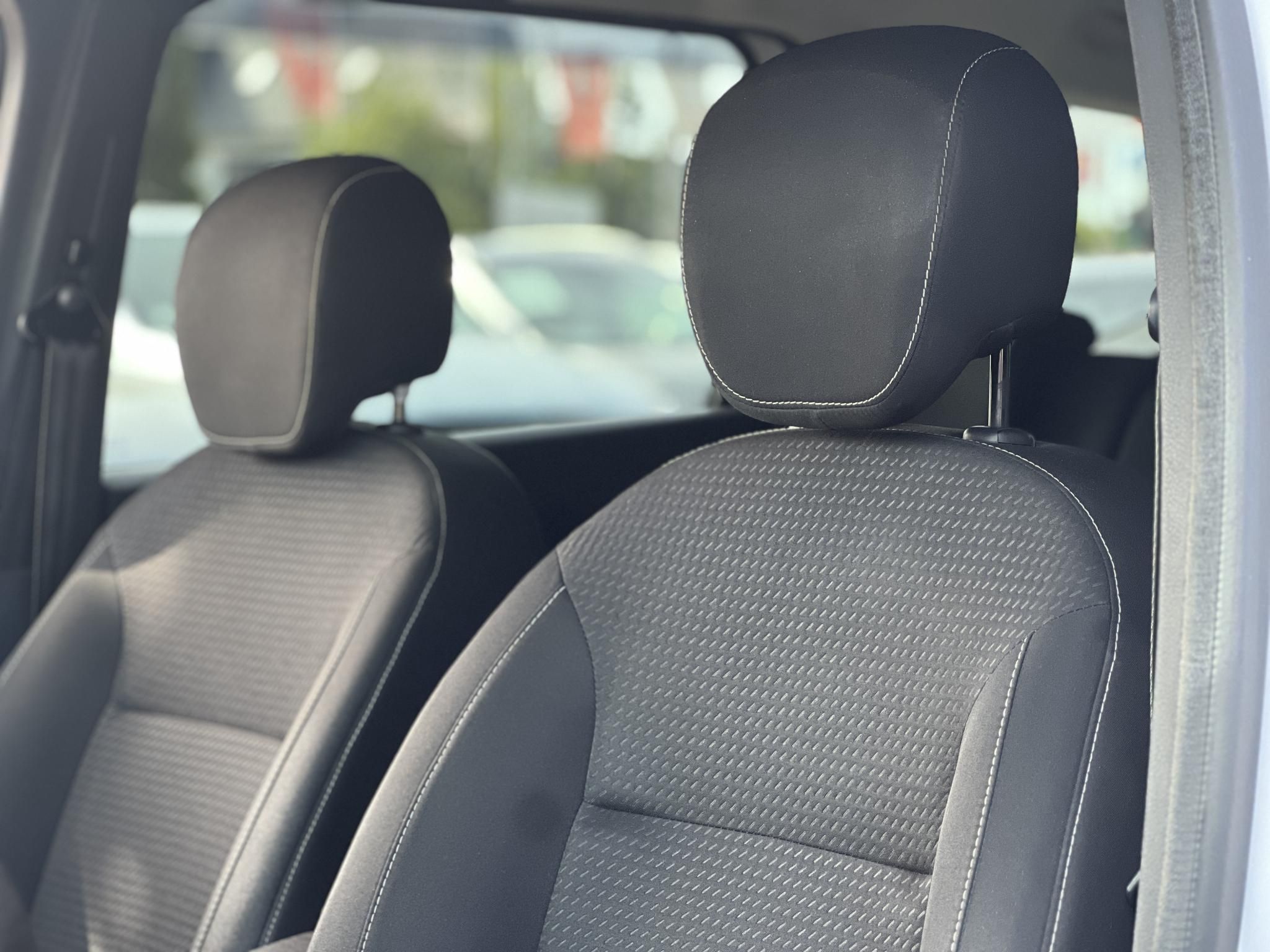 DACIA LODGY 1.6 SCe Ambiance (7 személyes ) Magyarországi. Gyári fényezés. Végig vezetett szervizkönyv!