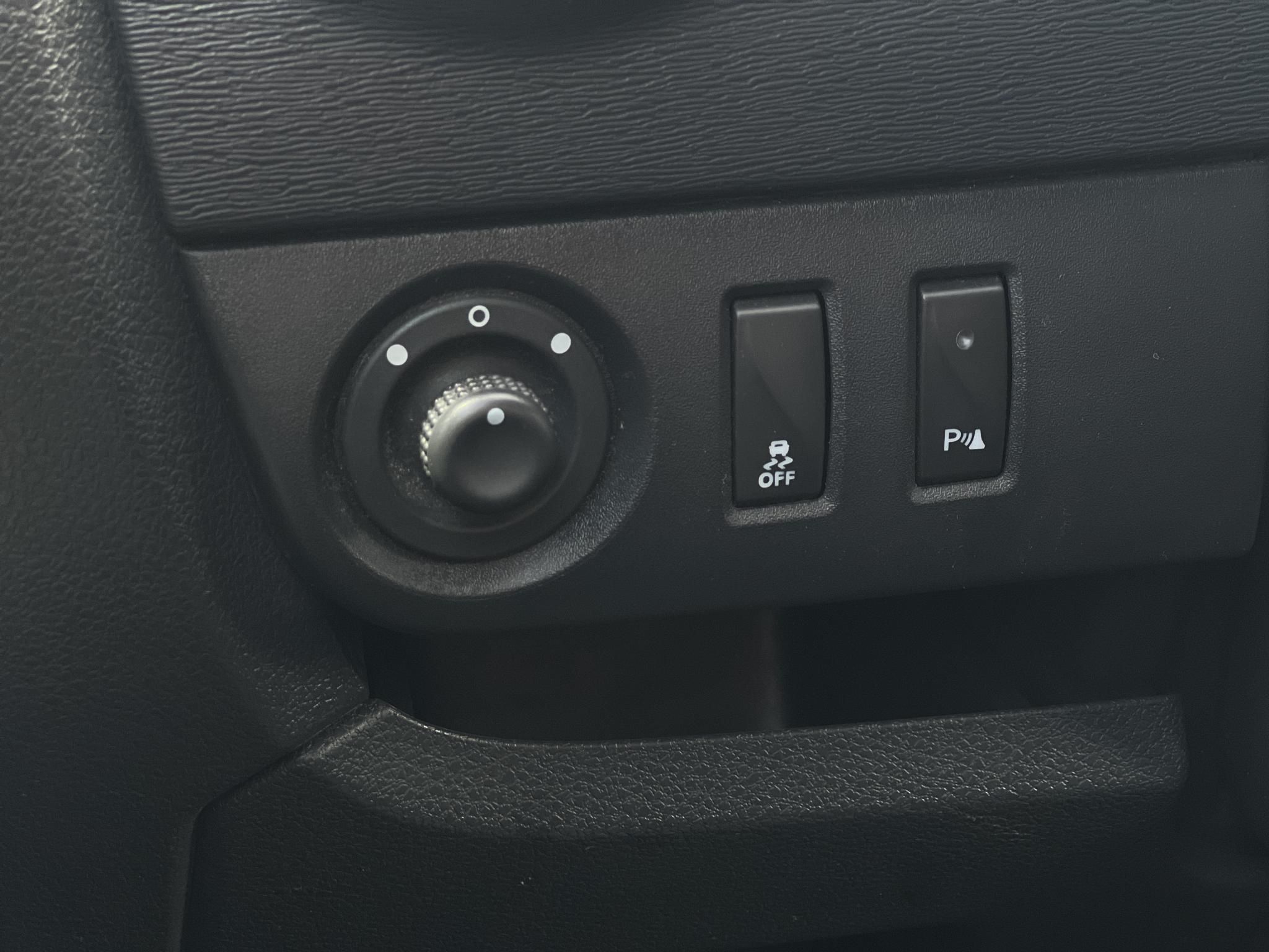 DACIA LODGY 1.6 SCe Ambiance (7 személyes ) Magyarországi. Gyári fényezés. Végig vezetett szervizkönyv!