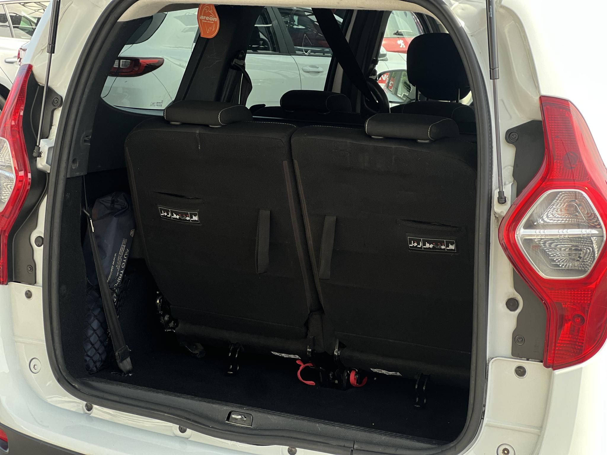 DACIA LODGY 1.6 SCe Ambiance (7 személyes ) Magyarországi. Gyári fényezés. Végig vezetett szervizkönyv!