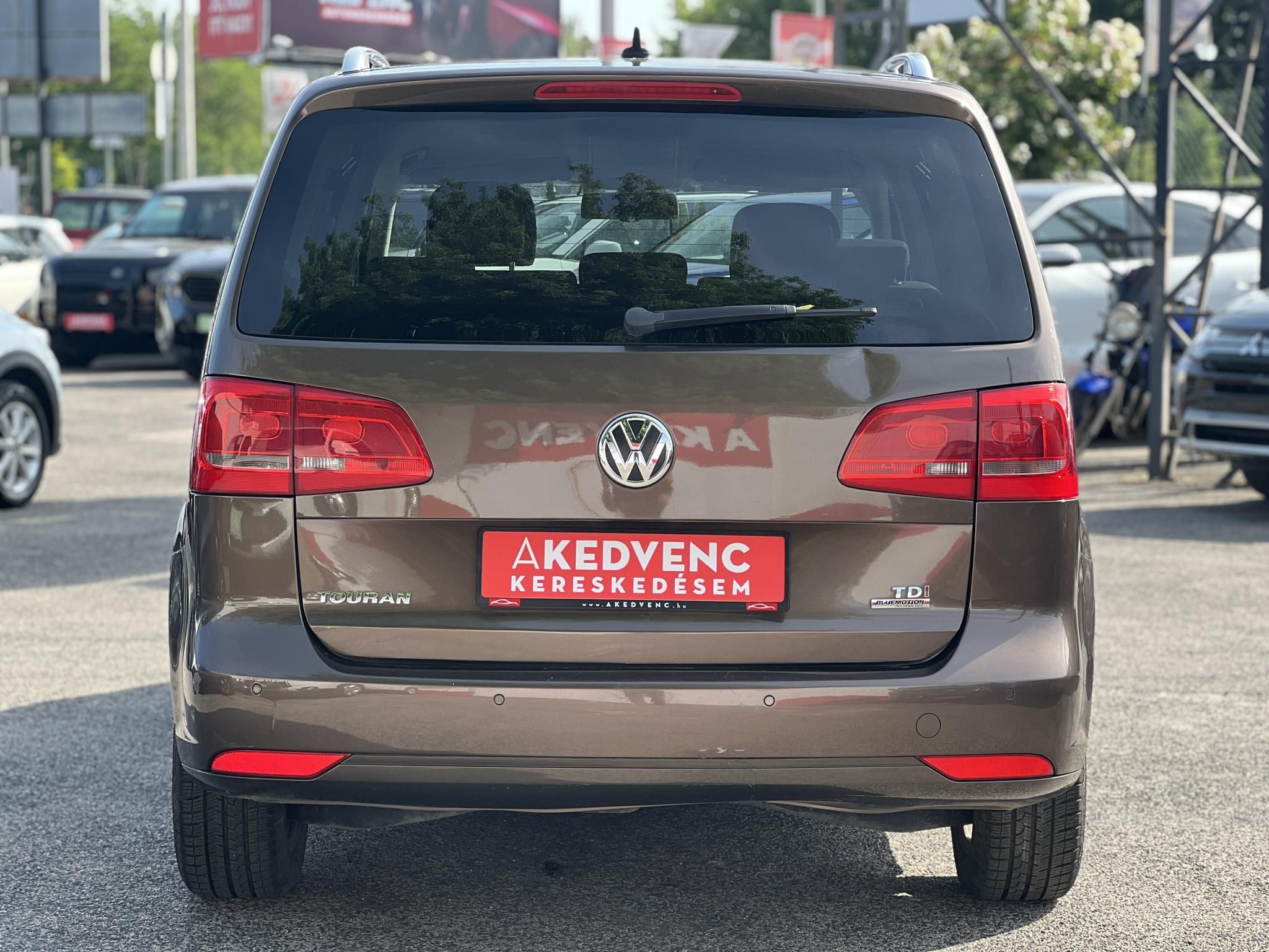 VOLKSWAGEN TOURAN 1.6 CR TDI Comfortline [7 személy] Vezérlés cserélve. 4 évszakos gumik!