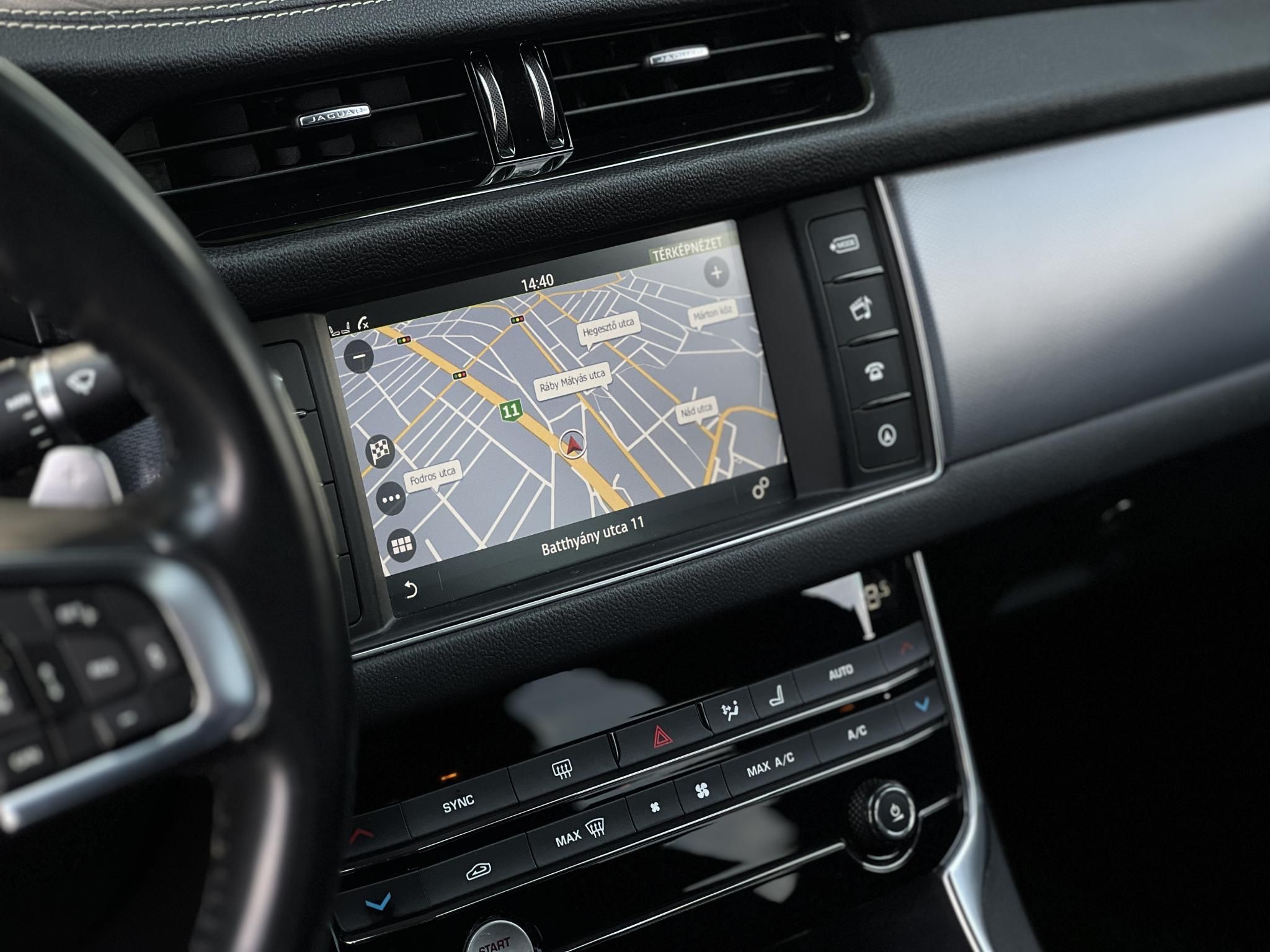 JAGUAR XF 2.0 i4D Portfolio