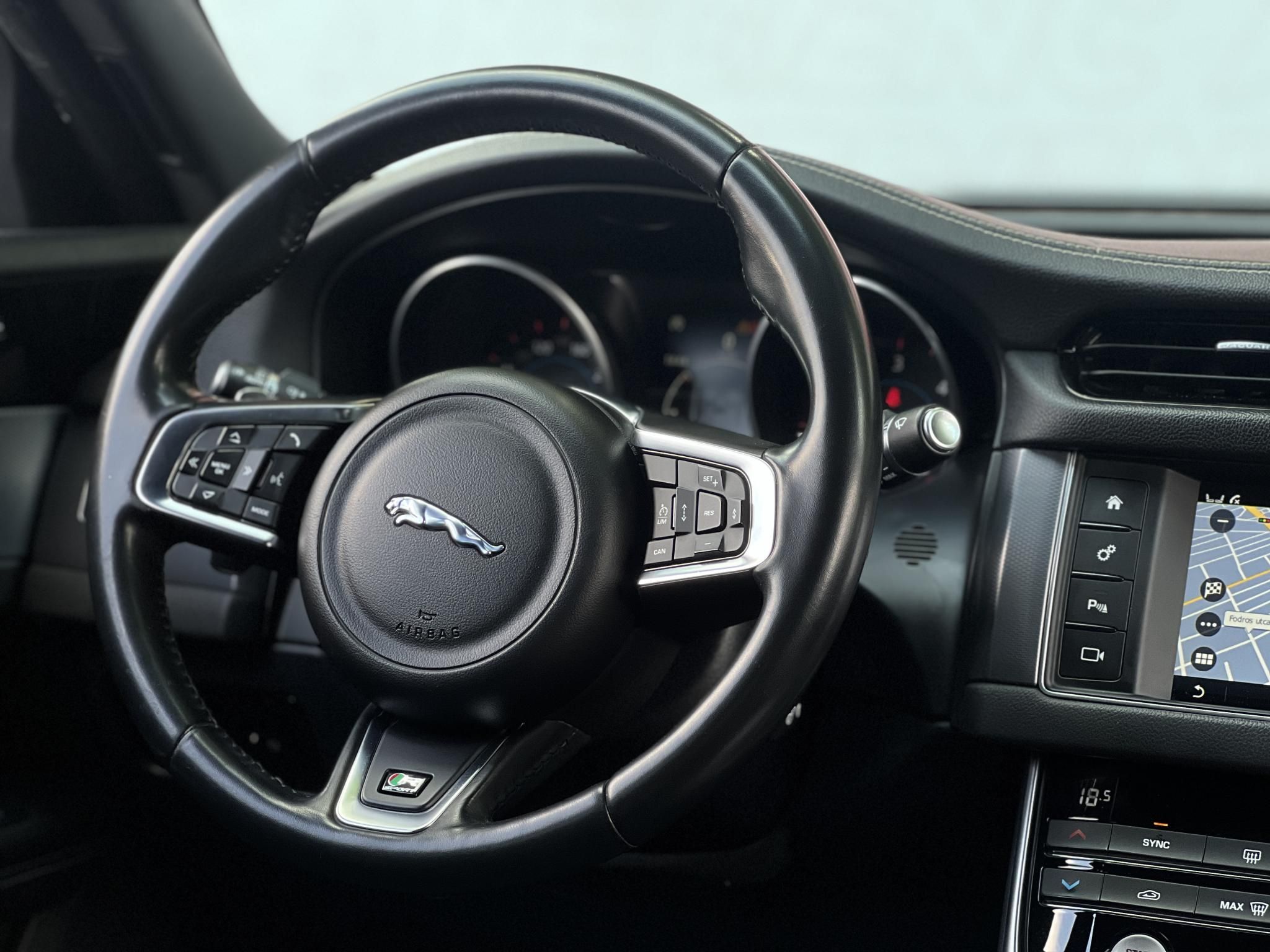 JAGUAR XF 2.0 i4D Portfolio