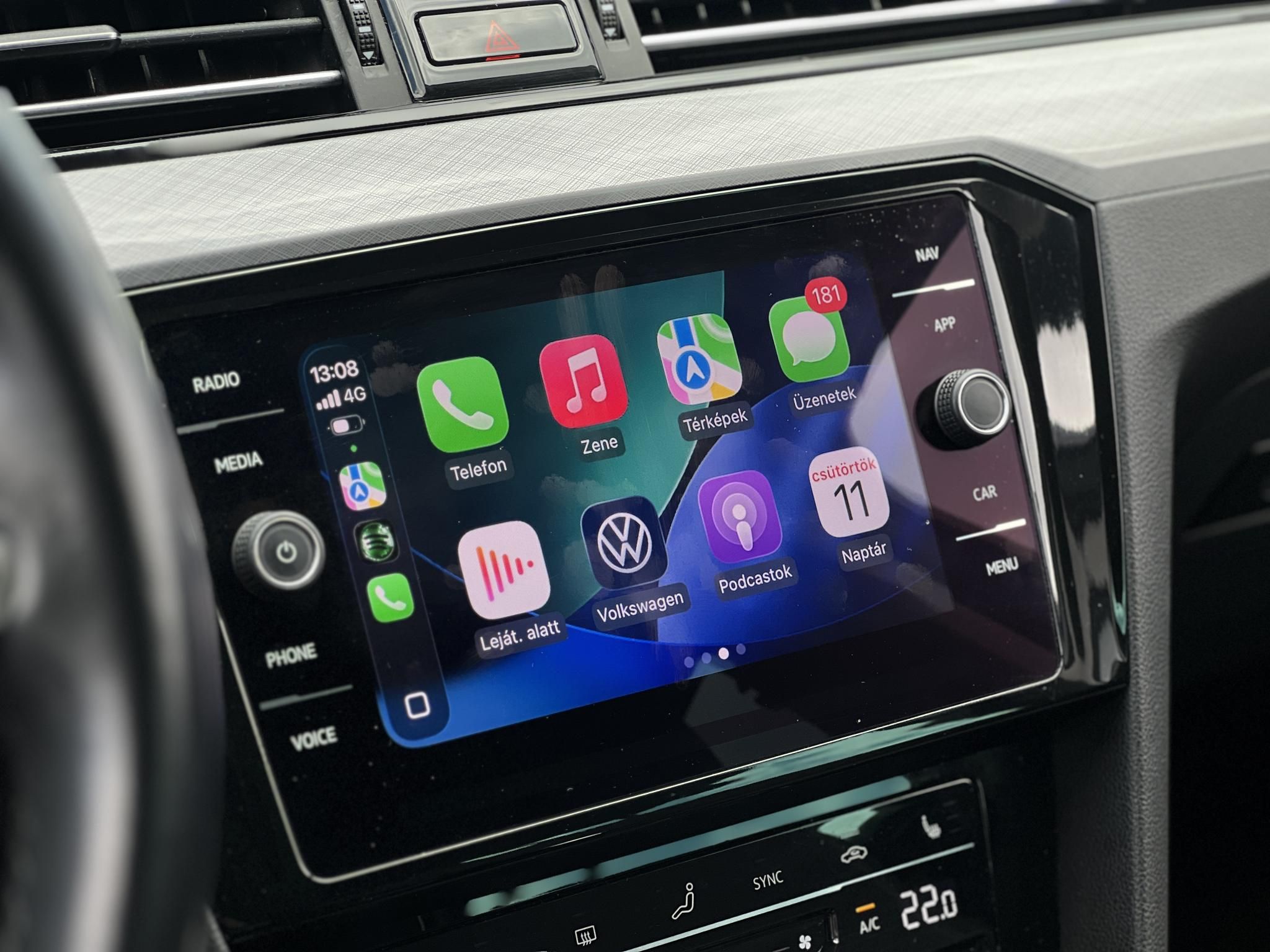 VOLKSWAGEN PASSAT VIII Variant 2.0 TDI SCR Business DSG Masszázs ülés. Carplay