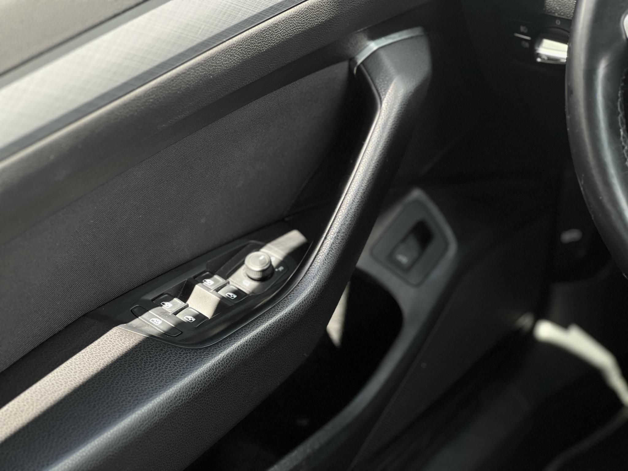VOLKSWAGEN PASSAT VIII Variant 2.0 TDI SCR Business DSG Masszázs ülés. Carplay