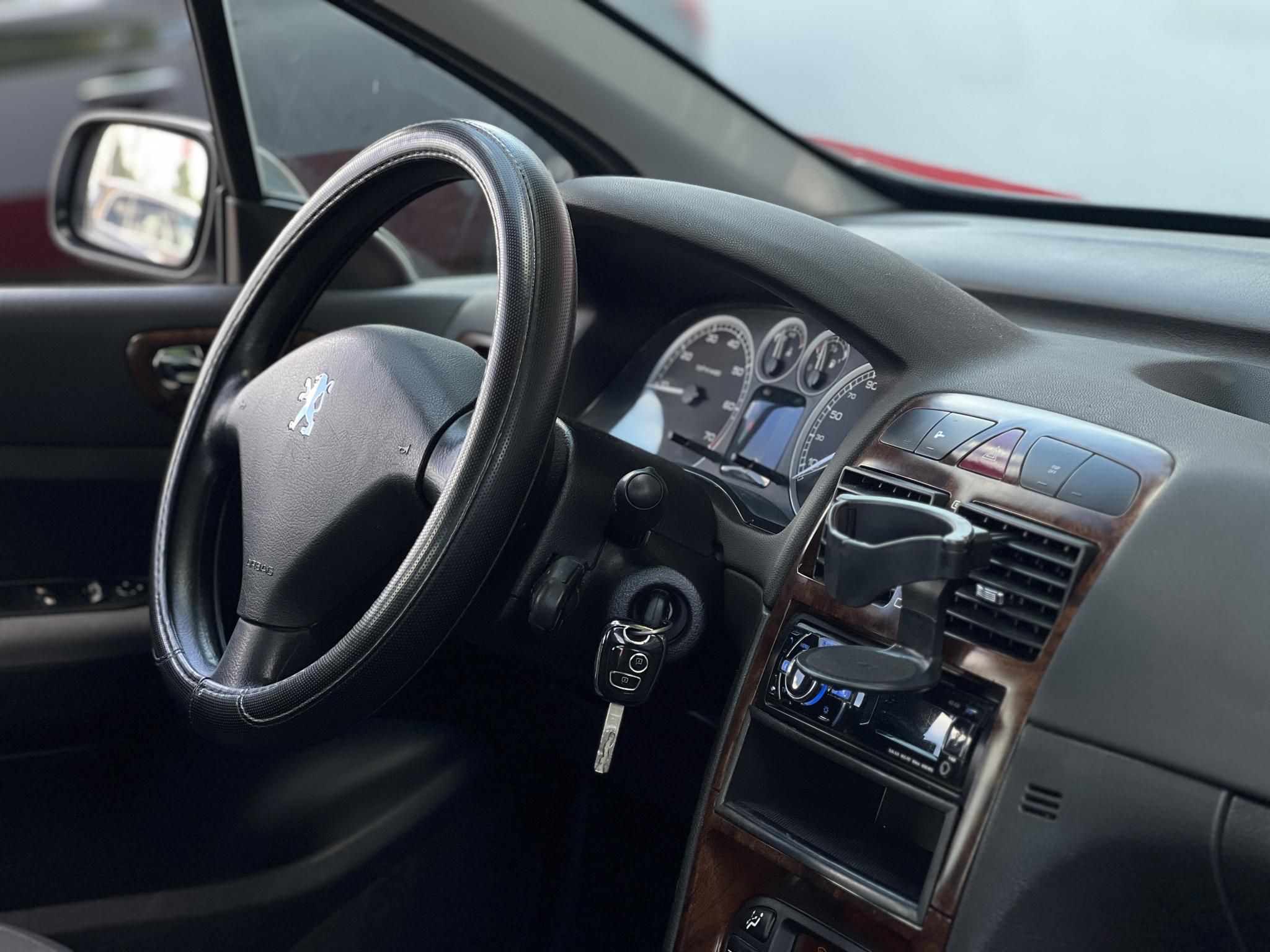 PEUGEOT 307 1.6 Presence digitklíma. tempomat. ülésfűtés. 2 gyári kulcs!