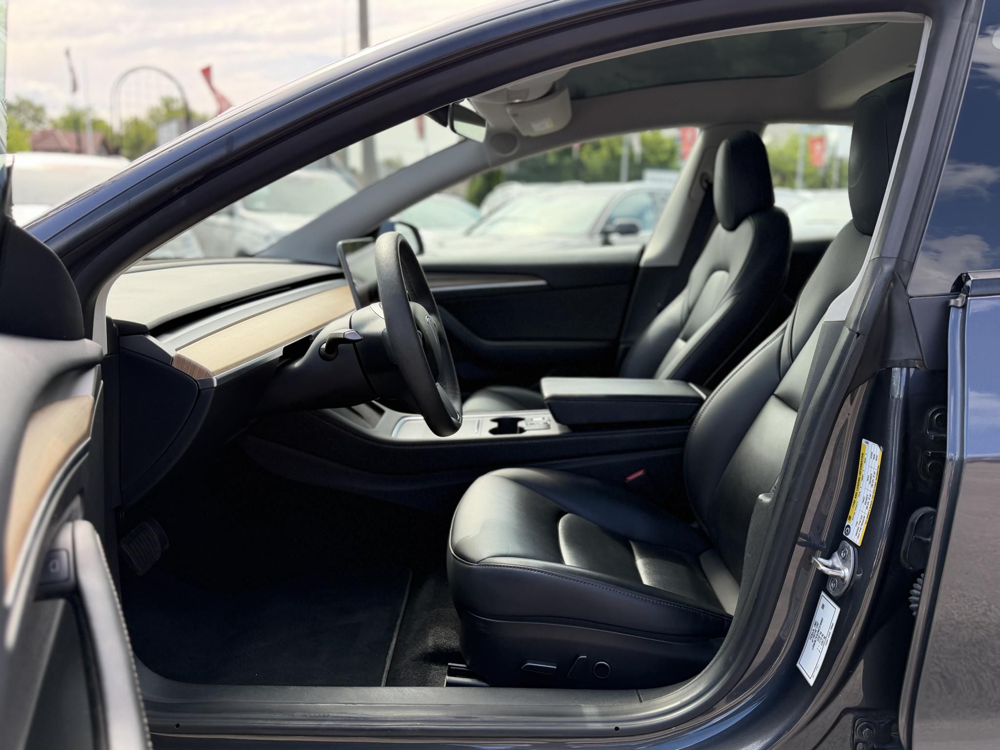 TESLA MODEL 3 Long Range AWD (Automata) 60e km. AMD Ryzen. mátrix LED. hőszivattyú. garanciális!