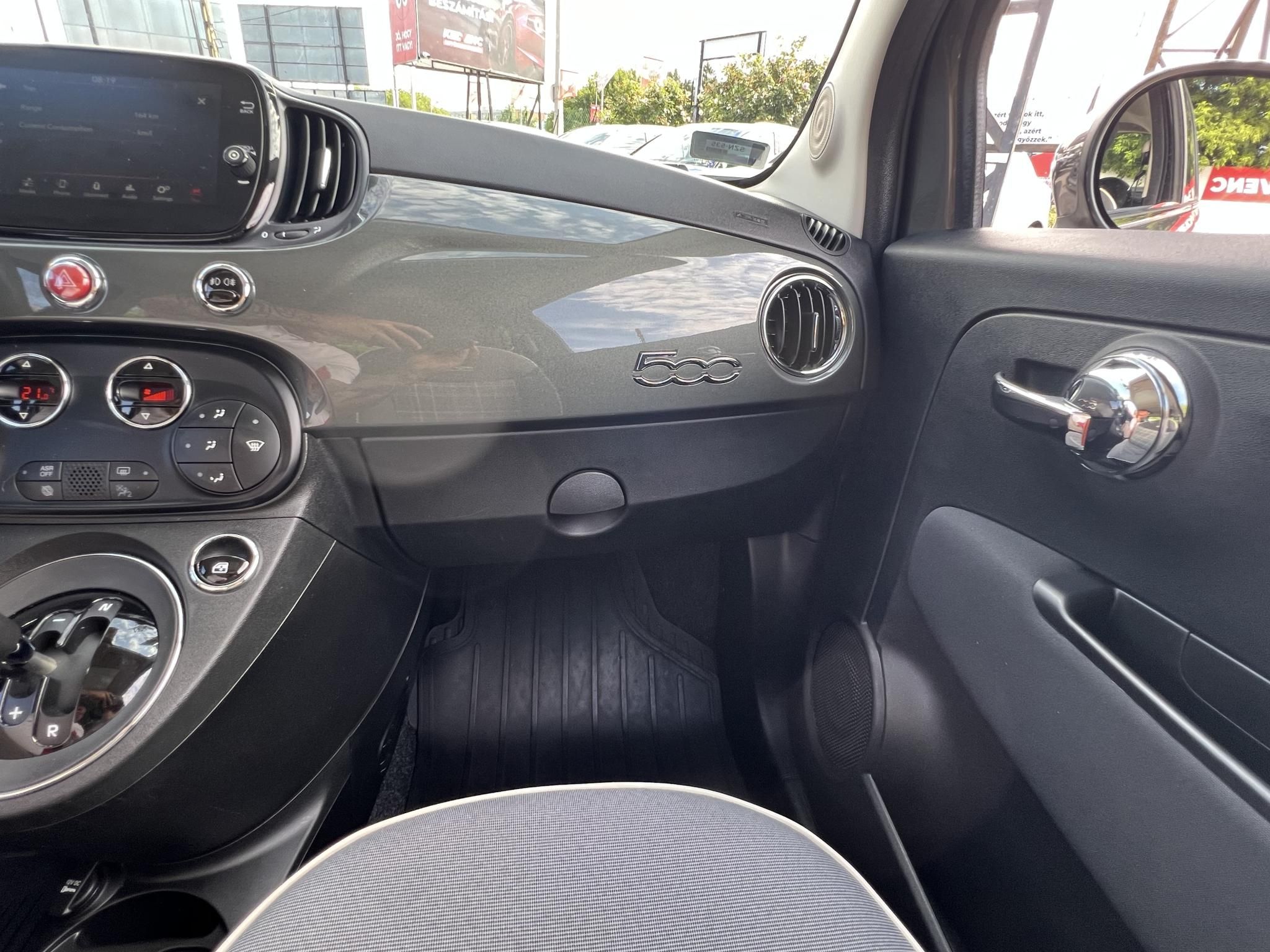 FIAT 500 500C 1.2 8V Lounge Dualogic 51e km. M.o.-i. Automata. Gyári fényezés. Végig vezetett szervizkönyv!