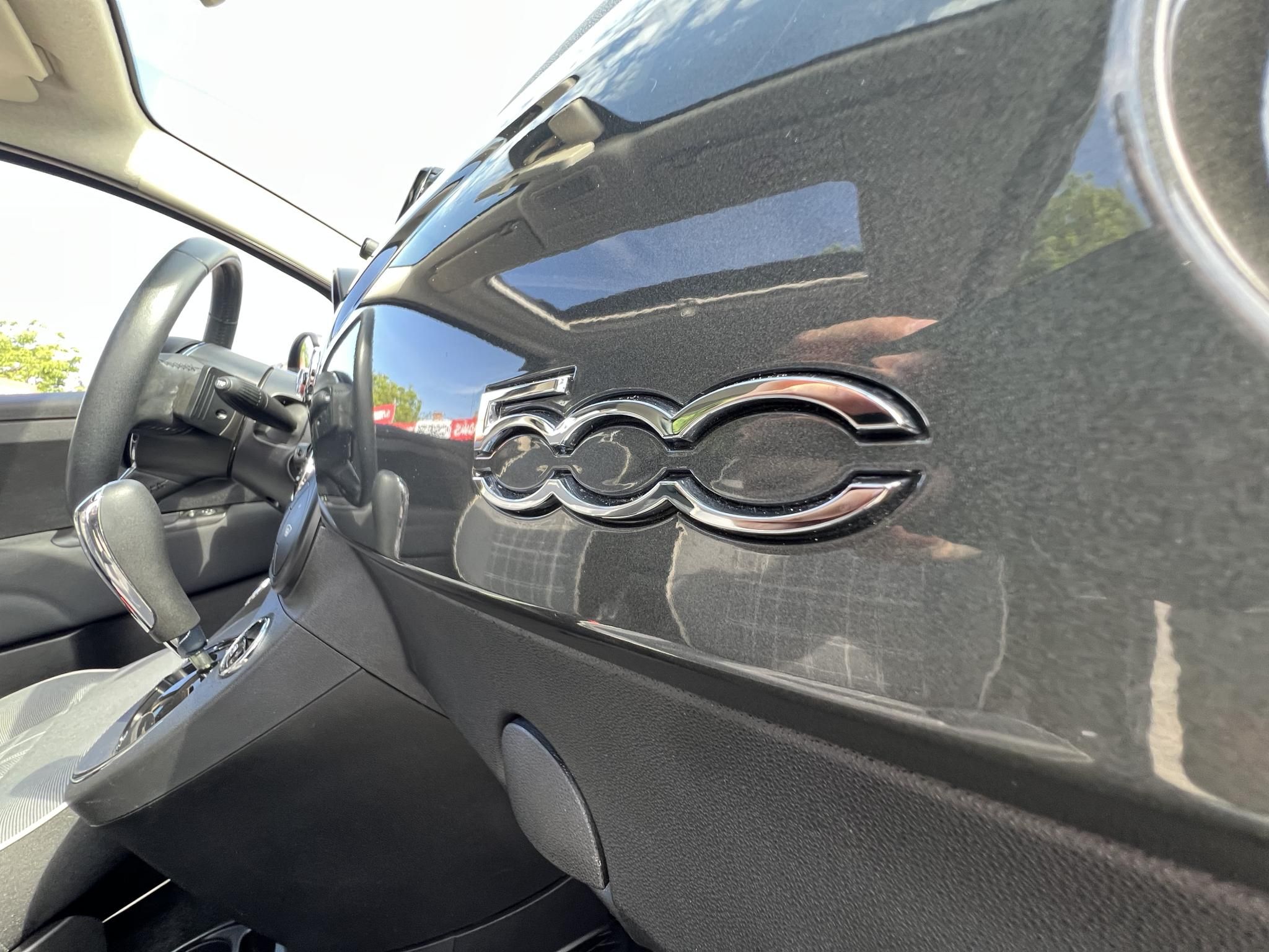 FIAT 500 500C 1.2 8V Lounge Dualogic 51e km. M.o.-i. Automata. Gyári fényezés. Végig vezetett szervizkönyv!