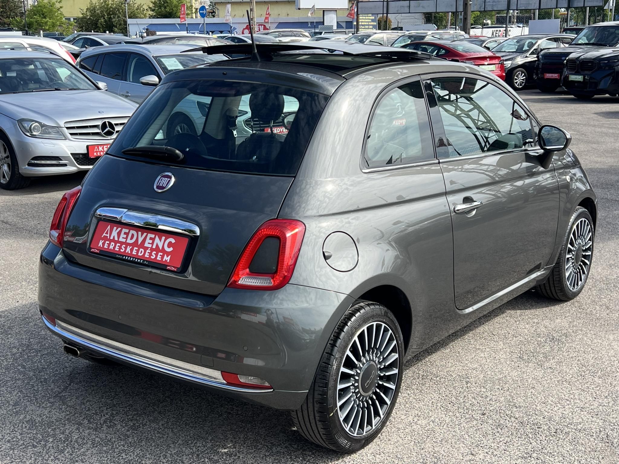 FIAT 500 500C 1.2 8V Lounge Dualogic 51e km. M.o.-i. Automata. Gyári fényezés. Végig vezetett szervizkönyv!
