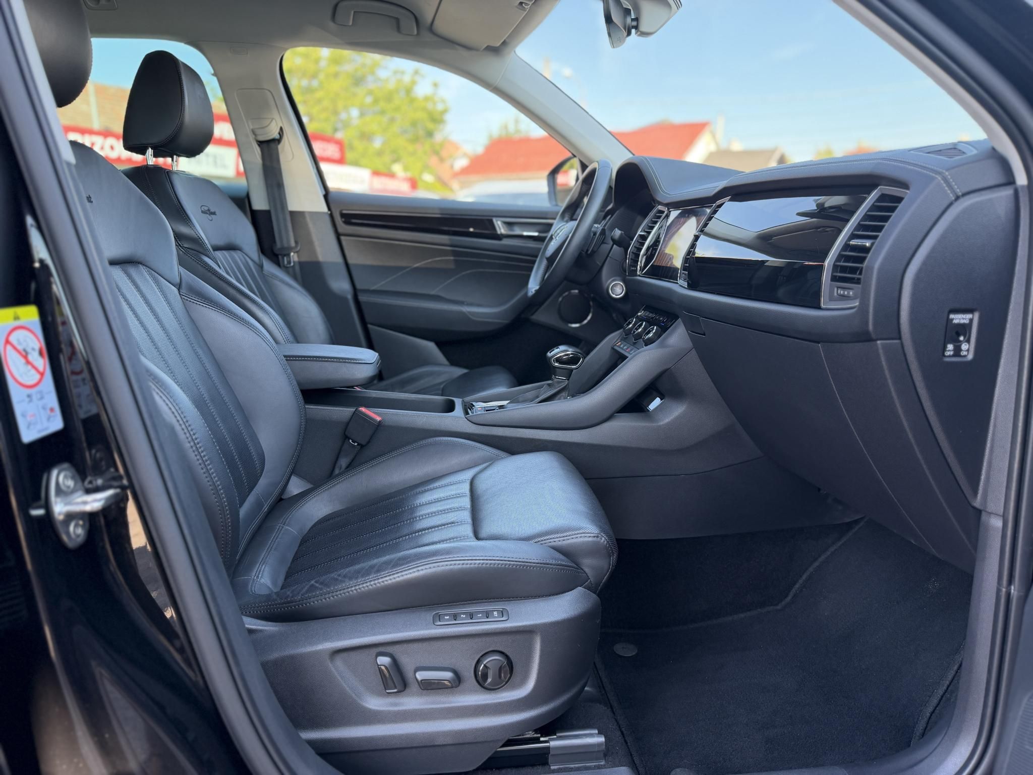 SKODA KODIAQ 2.0 TDI SCR L&K DSG [7 személy] 128e km. LED fényszórók. memória. vonóhorog. 360kamera. CANTON hifi!