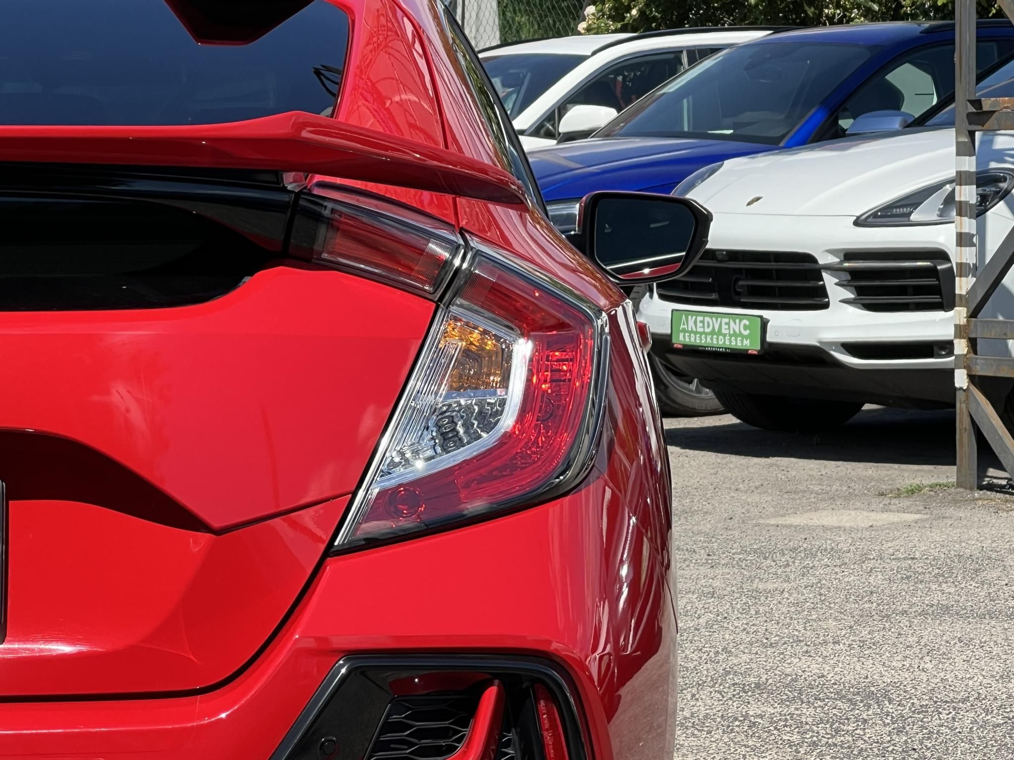 HONDA CIVIC 1.0 T Executive Sport Line 65e km. Magyarországi. 2 tulajdonos. Teljes szerviztörténet!