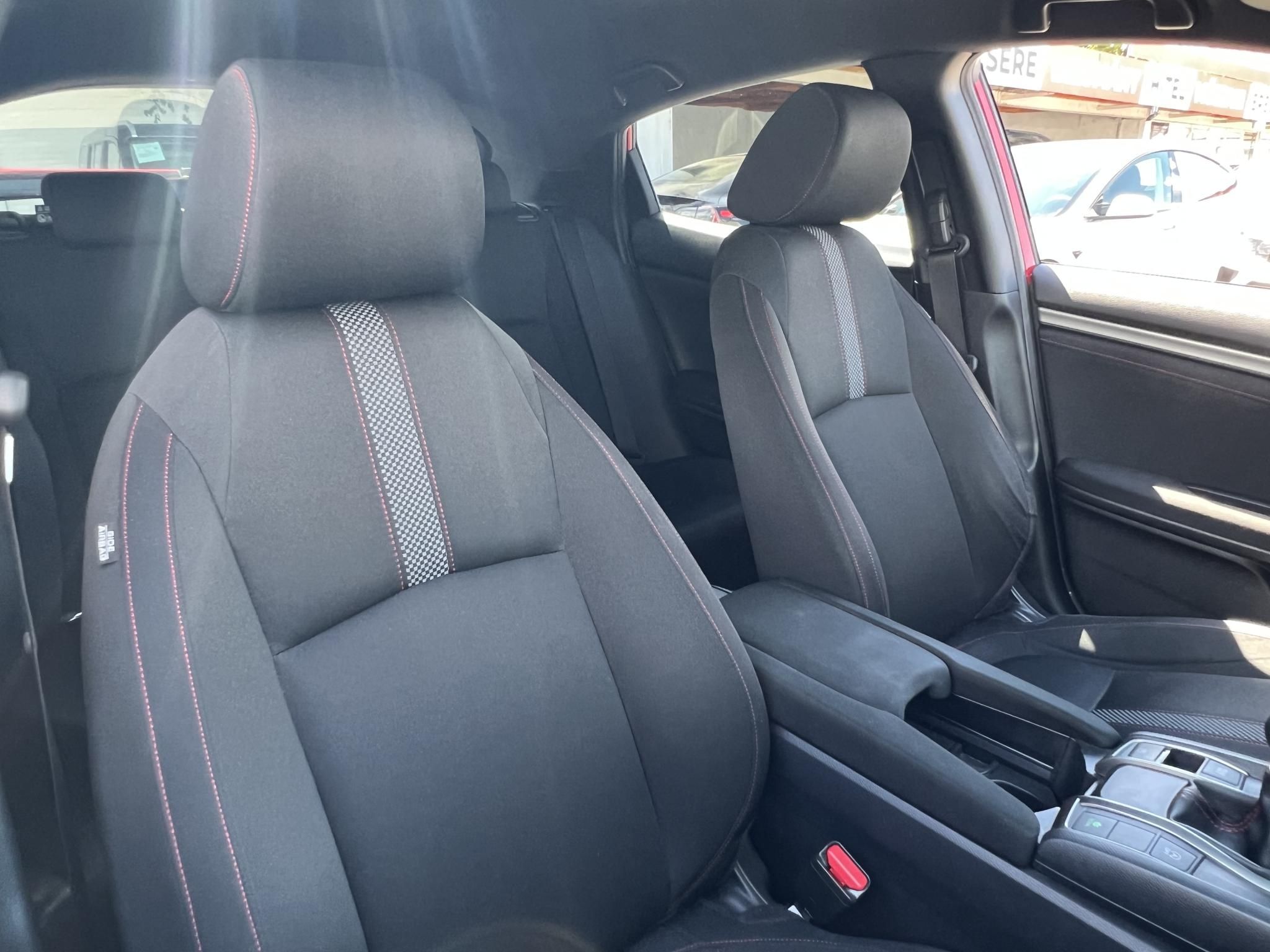 HONDA CIVIC 1.0 T Executive Sport Line 65e km. Magyarországi. 2 tulajdonos. Teljes szerviztörténet!