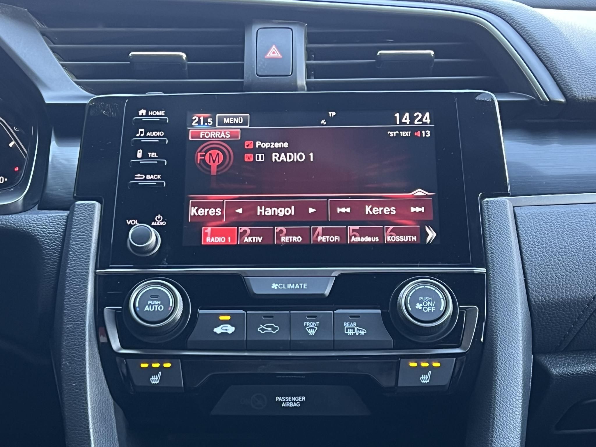 HONDA CIVIC 1.0 T Executive Sport Line 65e km. Magyarországi. 2 tulajdonos. Teljes szerviztörténet!