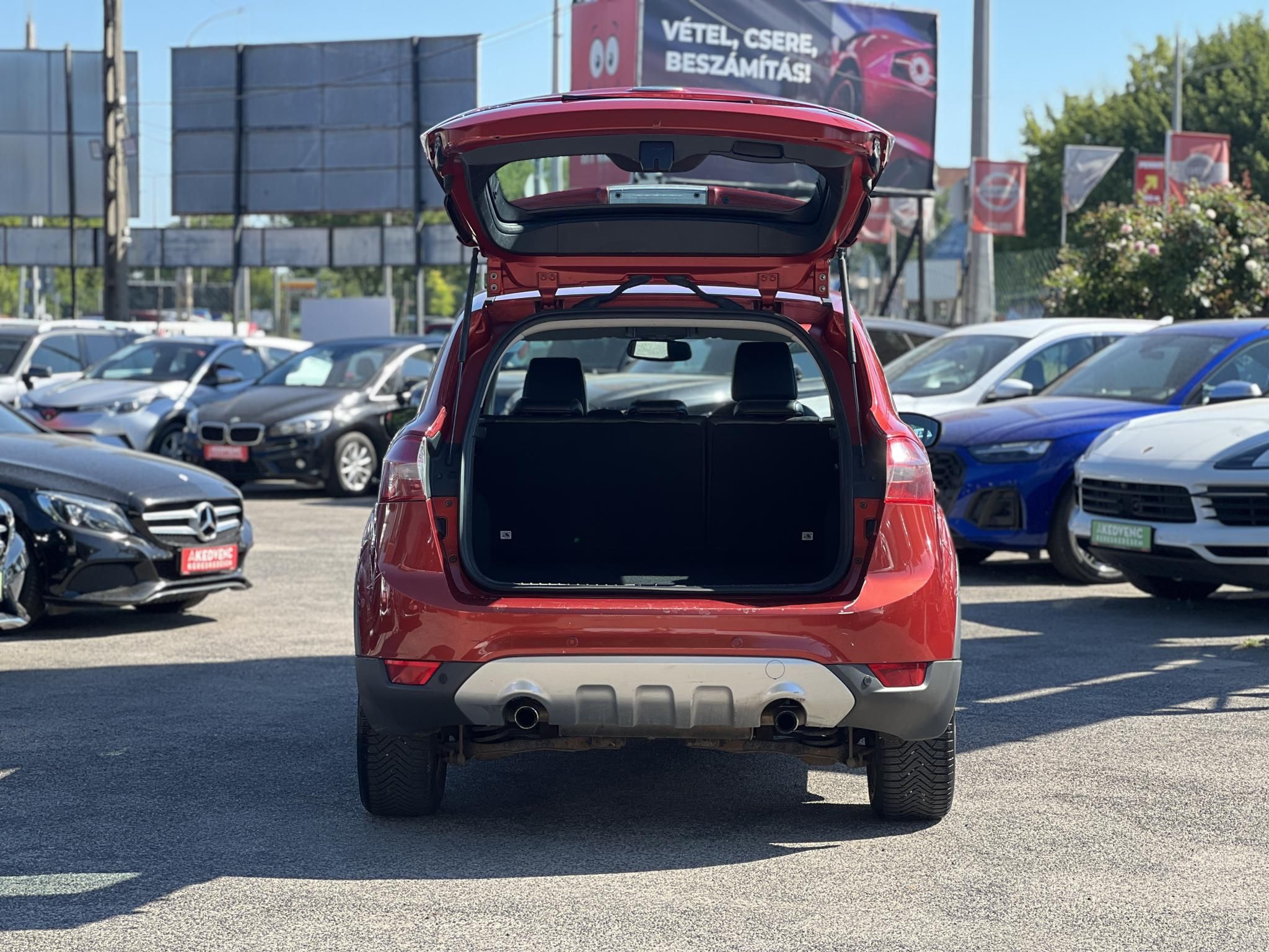 FORD KUGA 2.0 TDCi Titanium 4WD Magyarországi. ülésfűtés. keyless. tempomat. első-hátsó parkolóradar. bőrbelső!