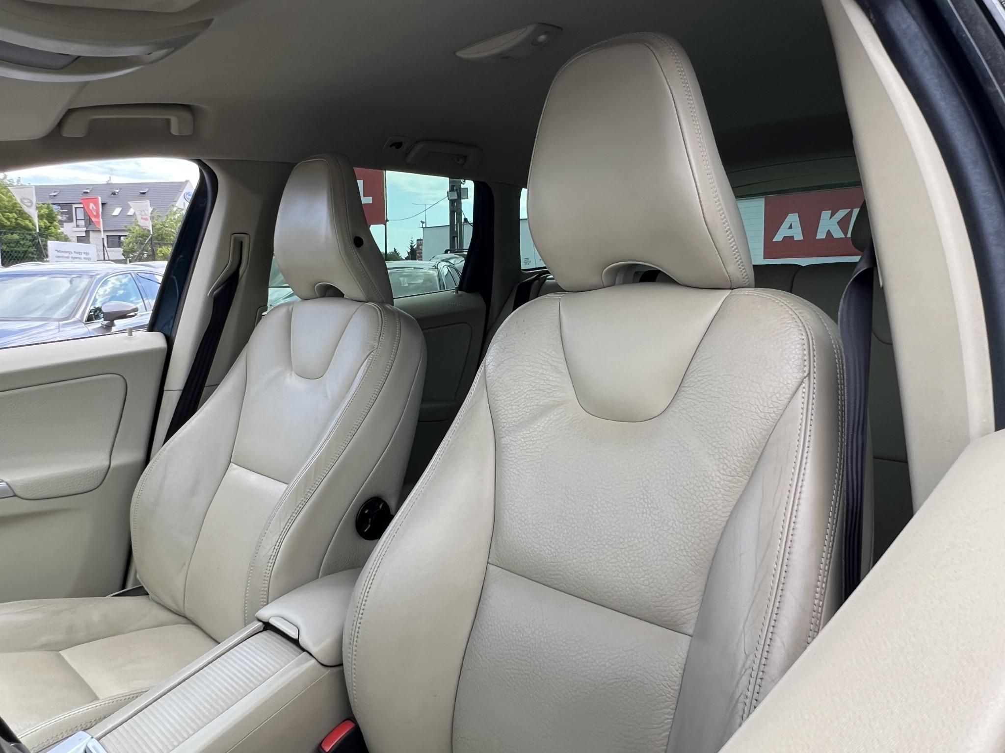 VOLVO XC60 2.4 D [D3] Kinetic Geartronic Klíma Tempomat világos bőr belső!LEGJOBB ÁRON!