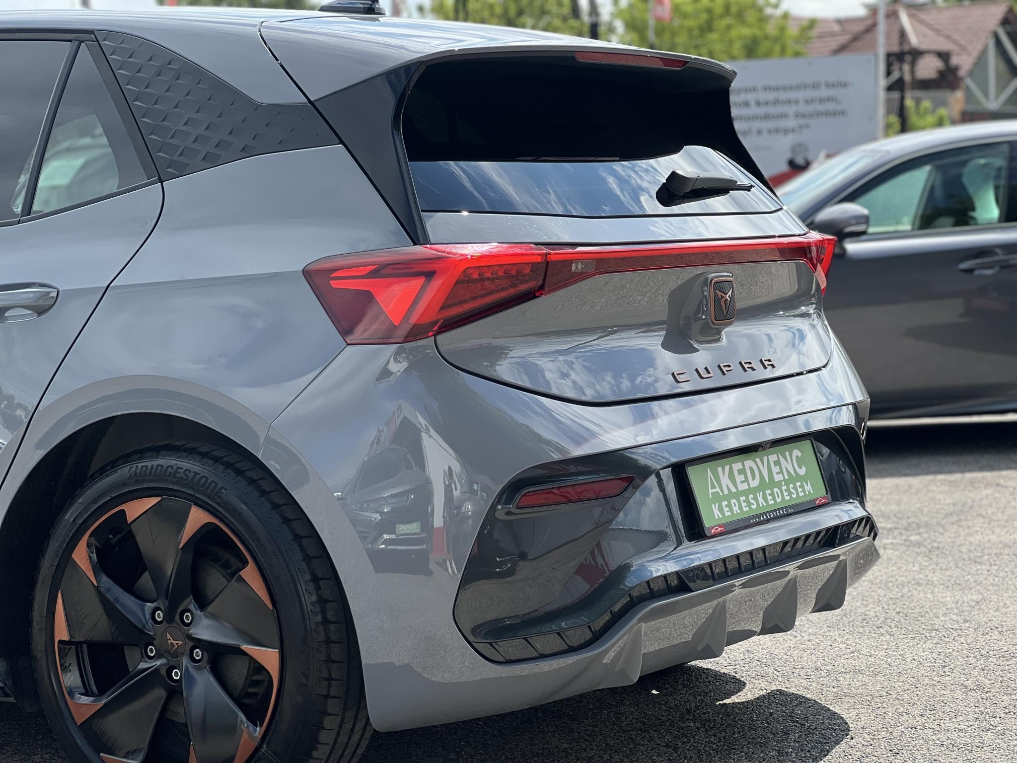 CUPRA BORN eBoost 77 kWh A legjobb konfig. 550km hatótáv. VAPOR GREY!