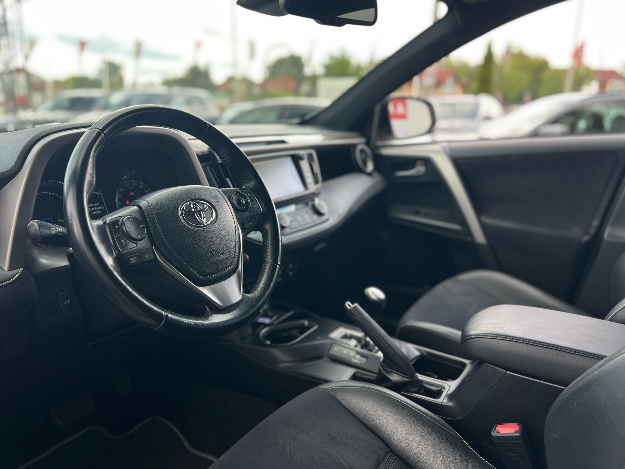 TOYOTA RAV 4 Rav4 2.5 Hybrid Executive e-CVT 4WD Végig márkaszervizelt!