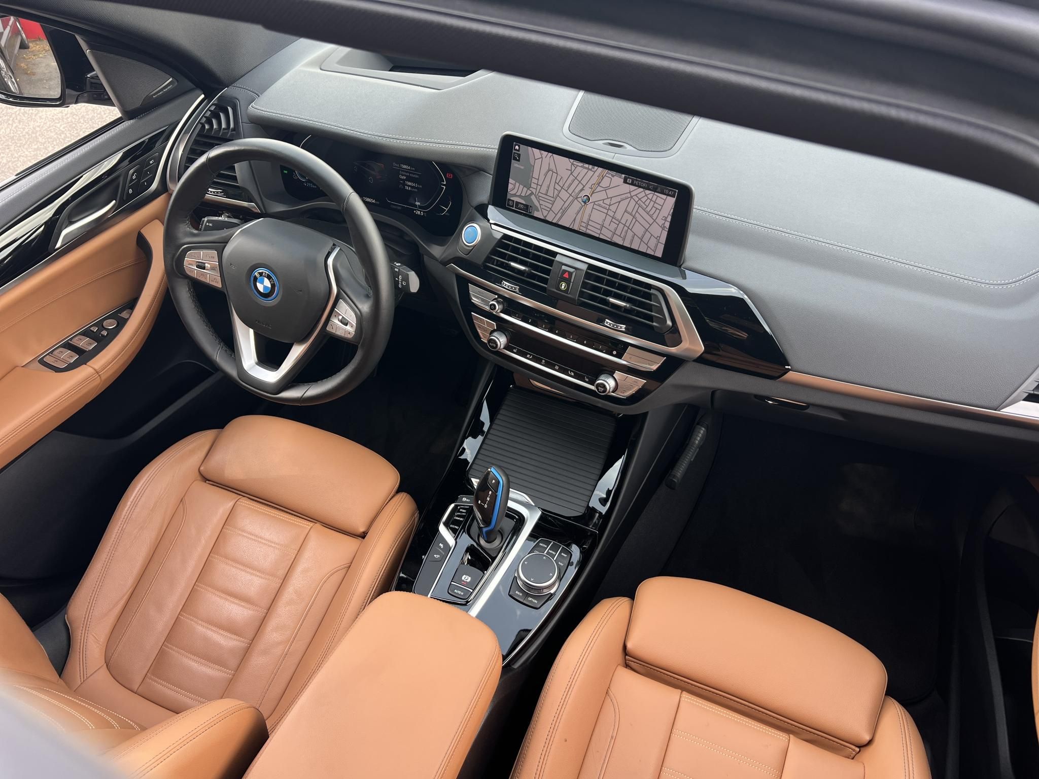 BMW IX3 73,9kWh High Executive panoráma tető. harman/kardon. memória. HUD. barna bőr belső!
