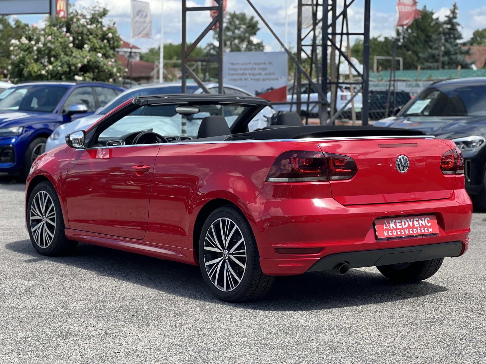VOLKSWAGEN GOLF VI 2.0 TDI Cabrio 108e km