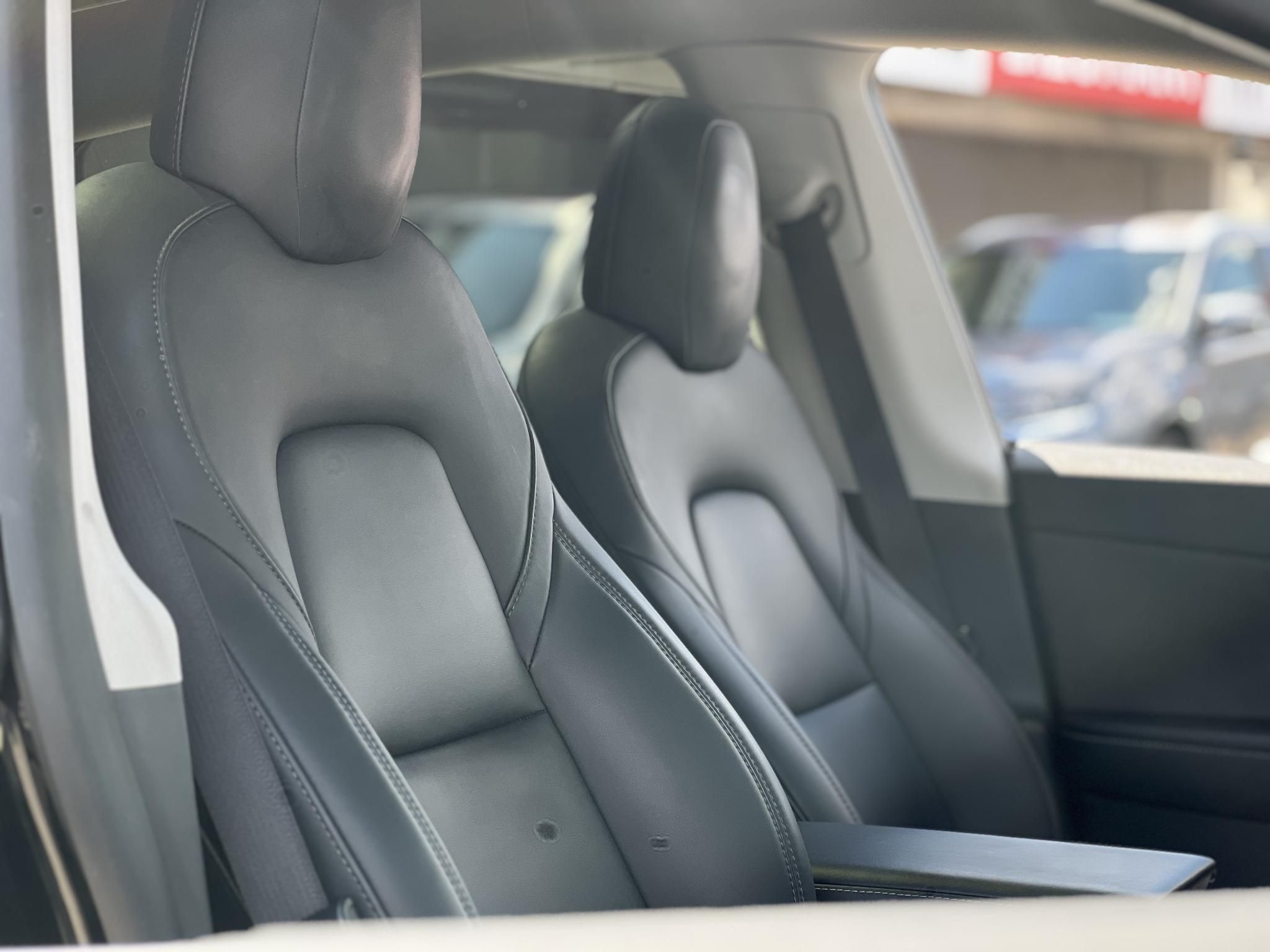 TESLA MODEL Y Long Range AWD (Automata) 109e km. mátrix LED. hőszivattyú. premium hifi. garanciális!