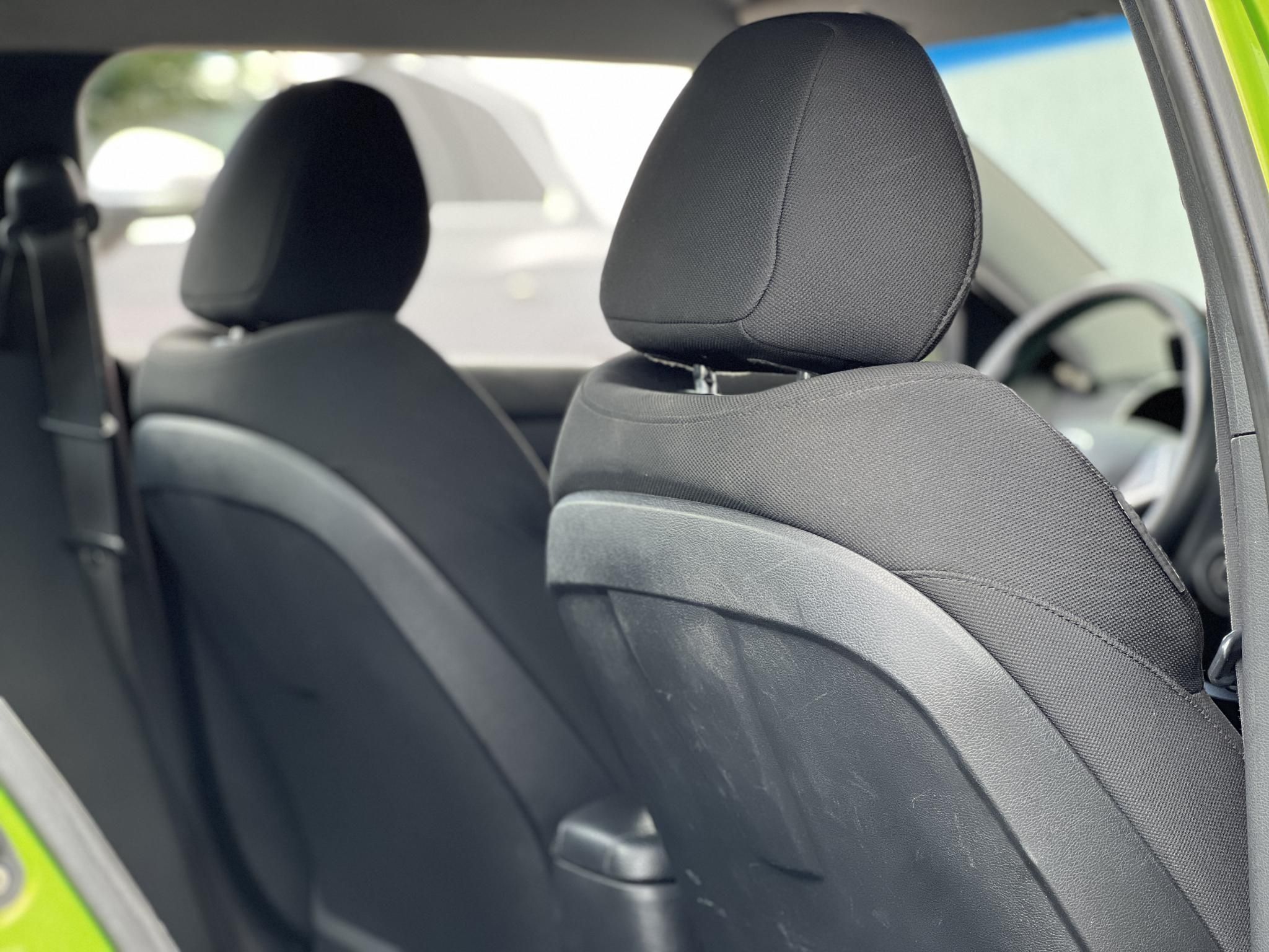 HYUNDAI VELOSTER 1.6 GDI Life klíma. tolatóradar. bluetooth. 2 gyári kulcs!