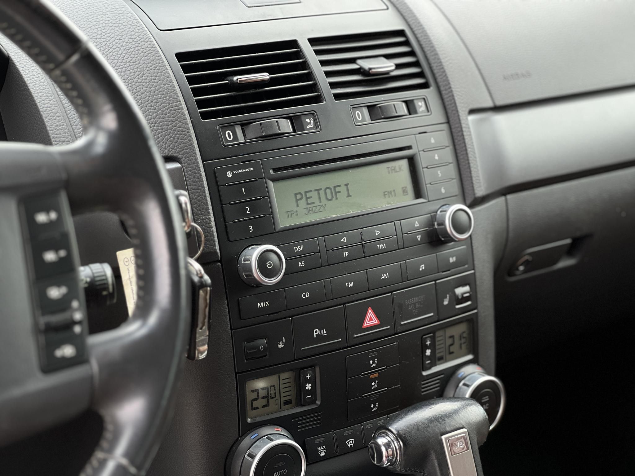 VOLKSWAGEN TOUAREG 3.0 V6 TDI Tiptronic ic Exkluzív bőrbelső Nem légrugós Gyári 3.5T horog Friss vizsga!
