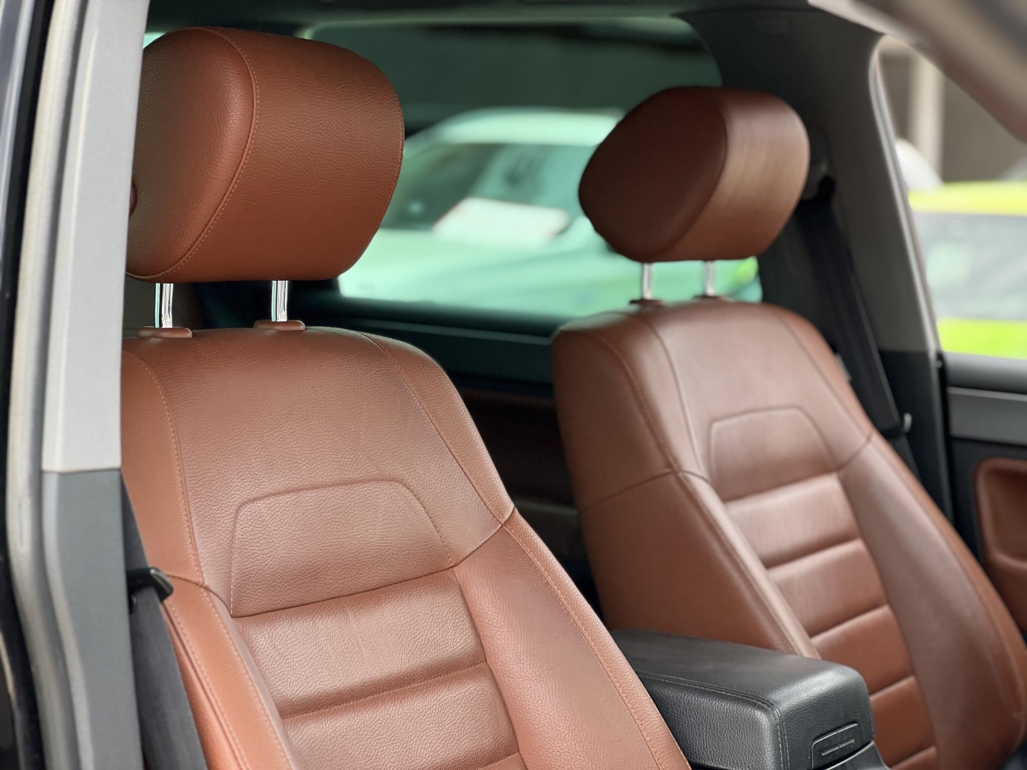 VOLKSWAGEN TOUAREG 3.0 V6 TDI Tiptronic ic Exkluzív bőrbelső Nem légrugós Gyári 3.5T horog Friss vizsga!
