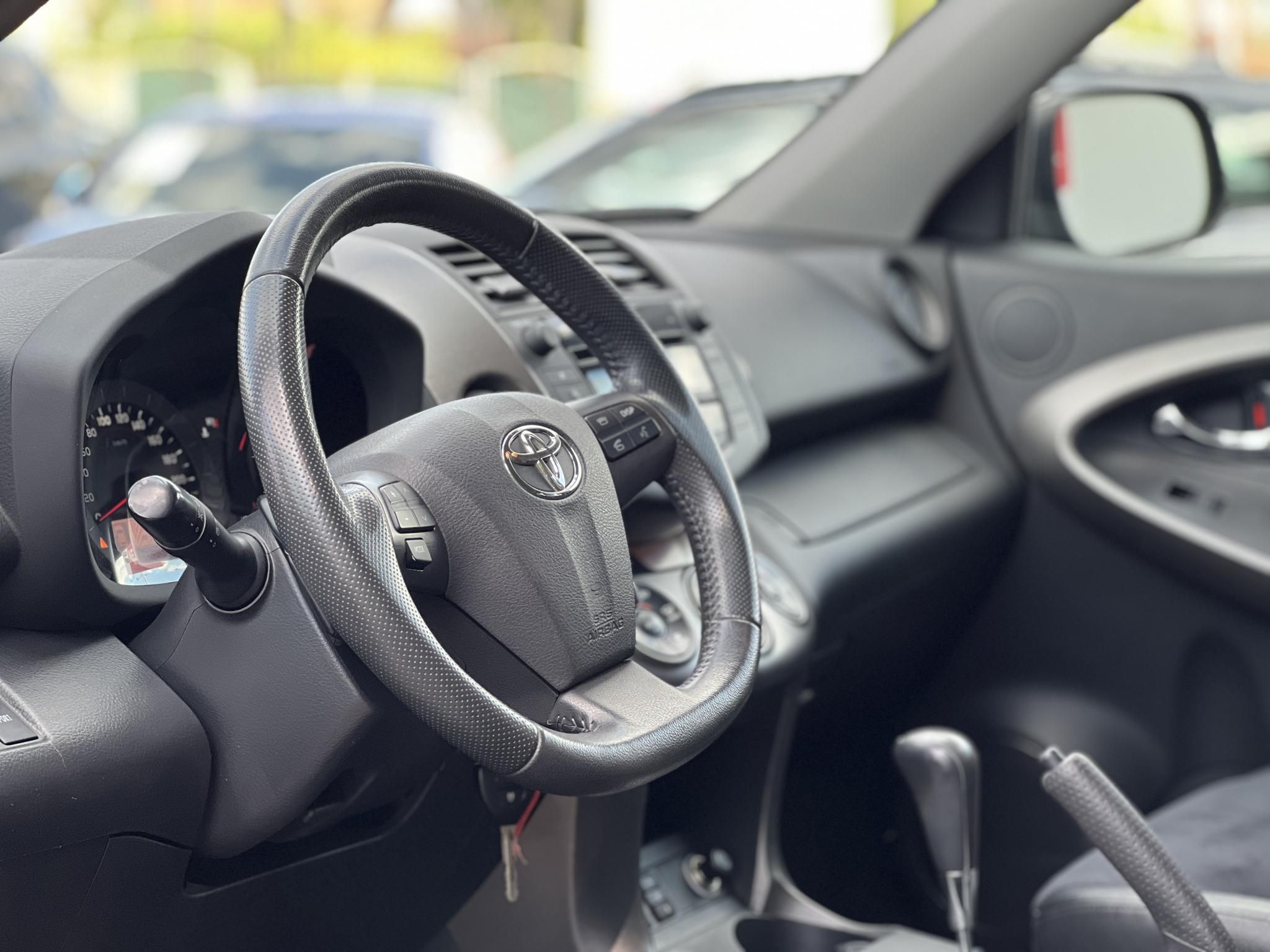 TOYOTA RAV 4 Rav4 2.0 Executive CVT 103e km! 4x4. bőrbelső. külső pótkeréktartó! :)