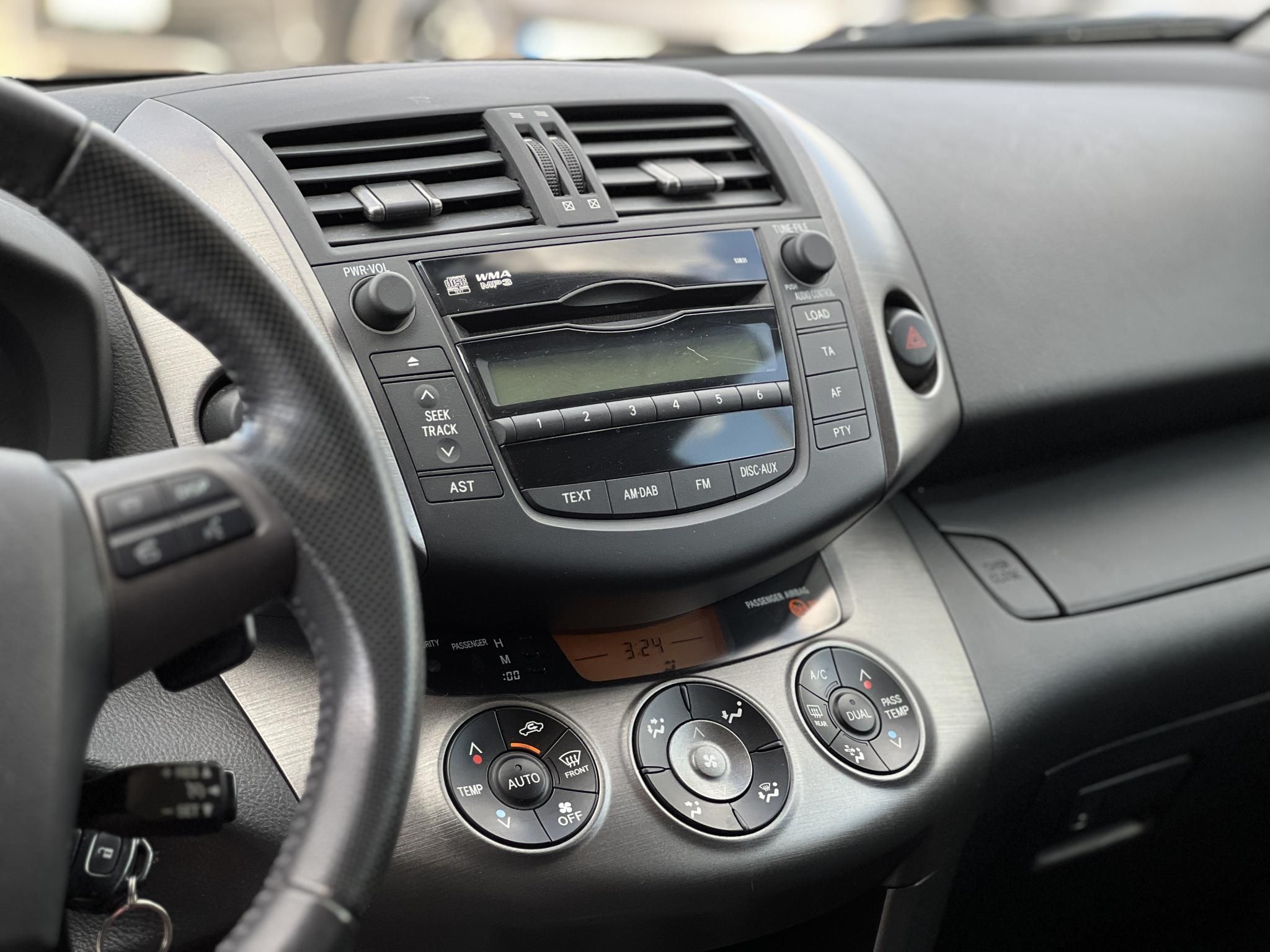 TOYOTA RAV 4 Rav4 2.0 Executive CVT 103e km! 4x4. bőrbelső. külső pótkeréktartó! :)