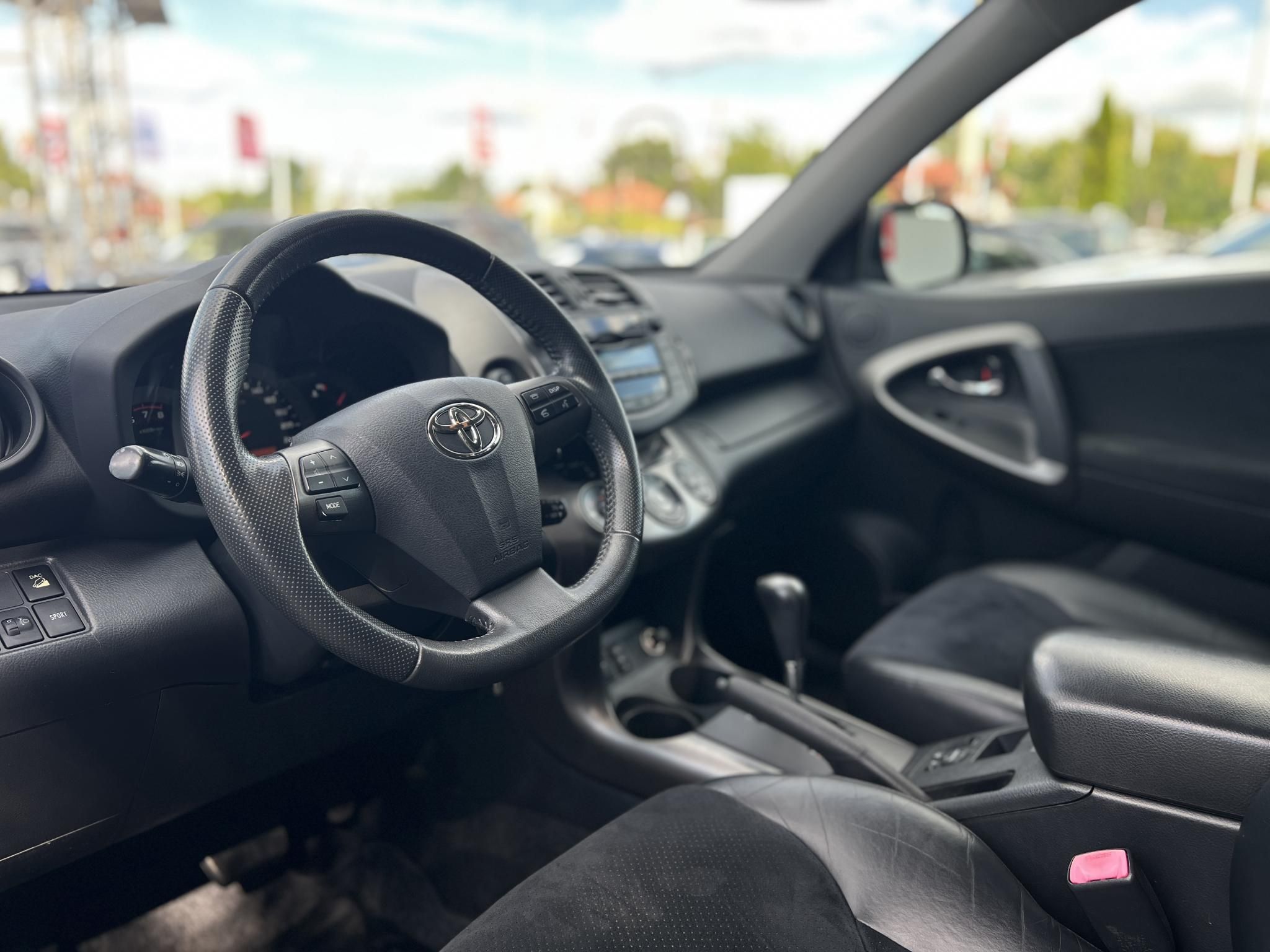 TOYOTA RAV 4 Rav4 2.0 Executive CVT 103e km! 4x4. bőrbelső. külső pótkeréktartó! :)
