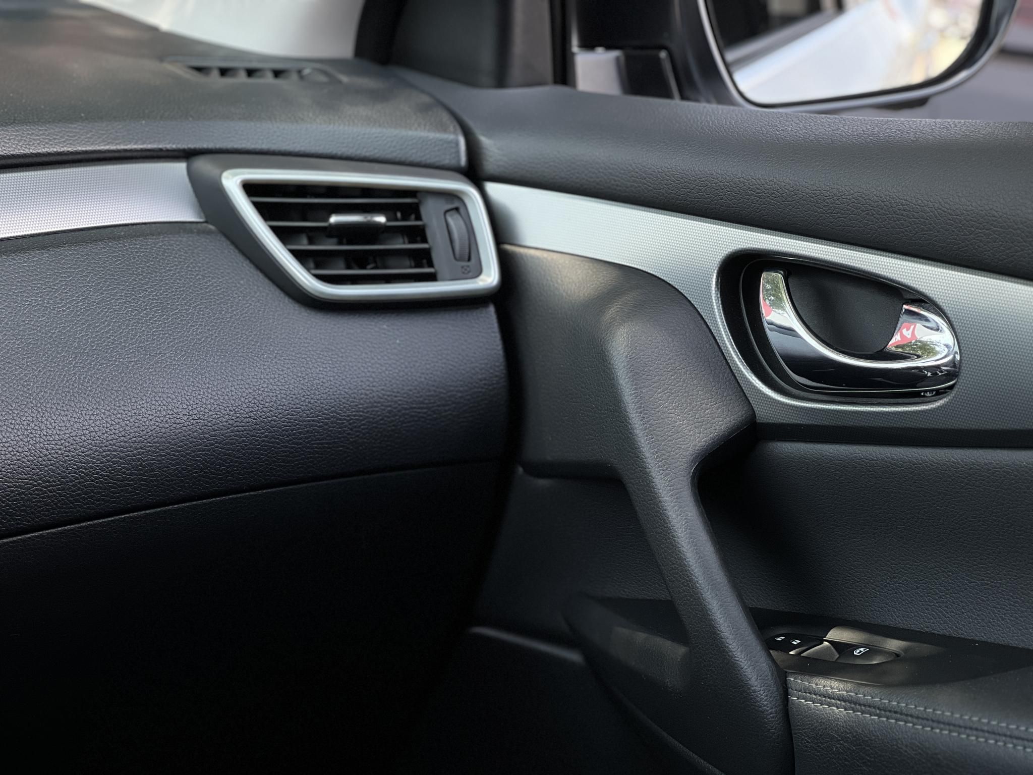 NISSAN QASHQAI 1.3 DIG-T N-Connecta 63e km. Magyarországi. rendszeresen szervizelt!