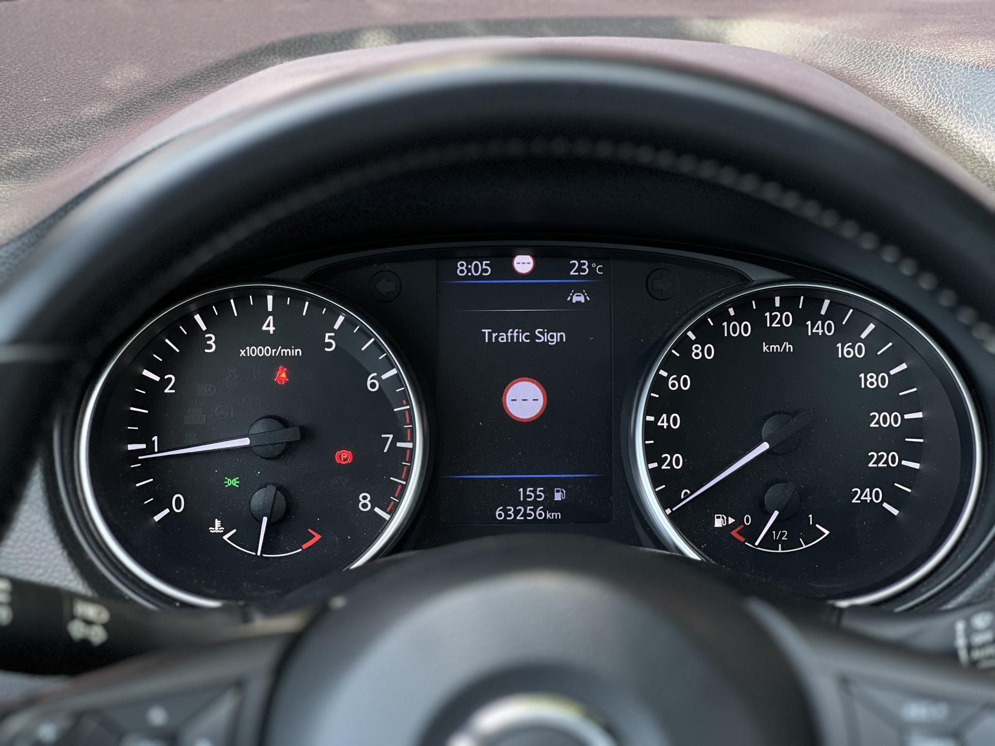 NISSAN QASHQAI 1.3 DIG-T N-Connecta 63e km. Magyarországi. rendszeresen szervizelt!