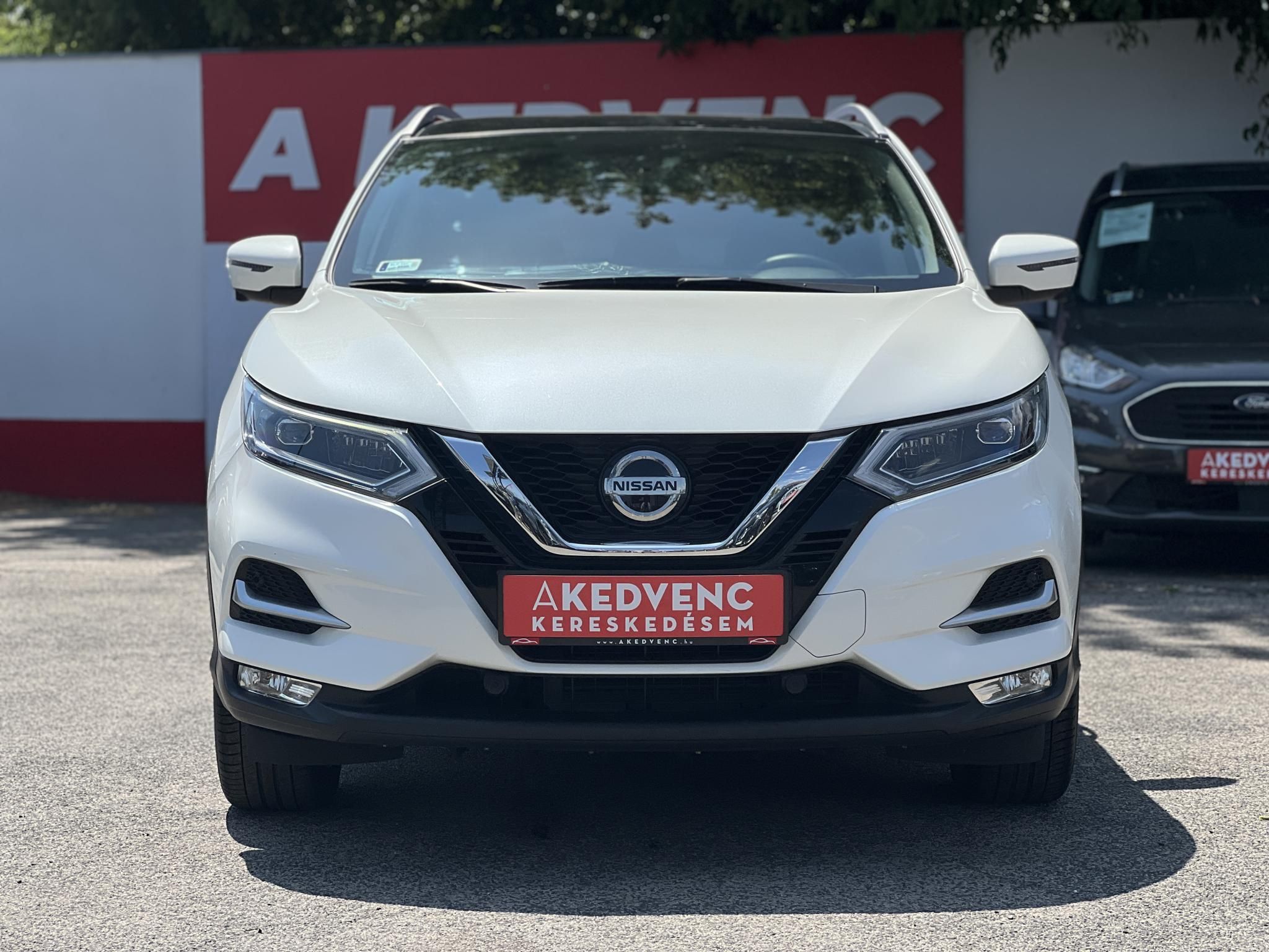NISSAN QASHQAI 1.3 DIG-T N-Connecta 63e km. Magyarországi. rendszeresen szervizelt!
