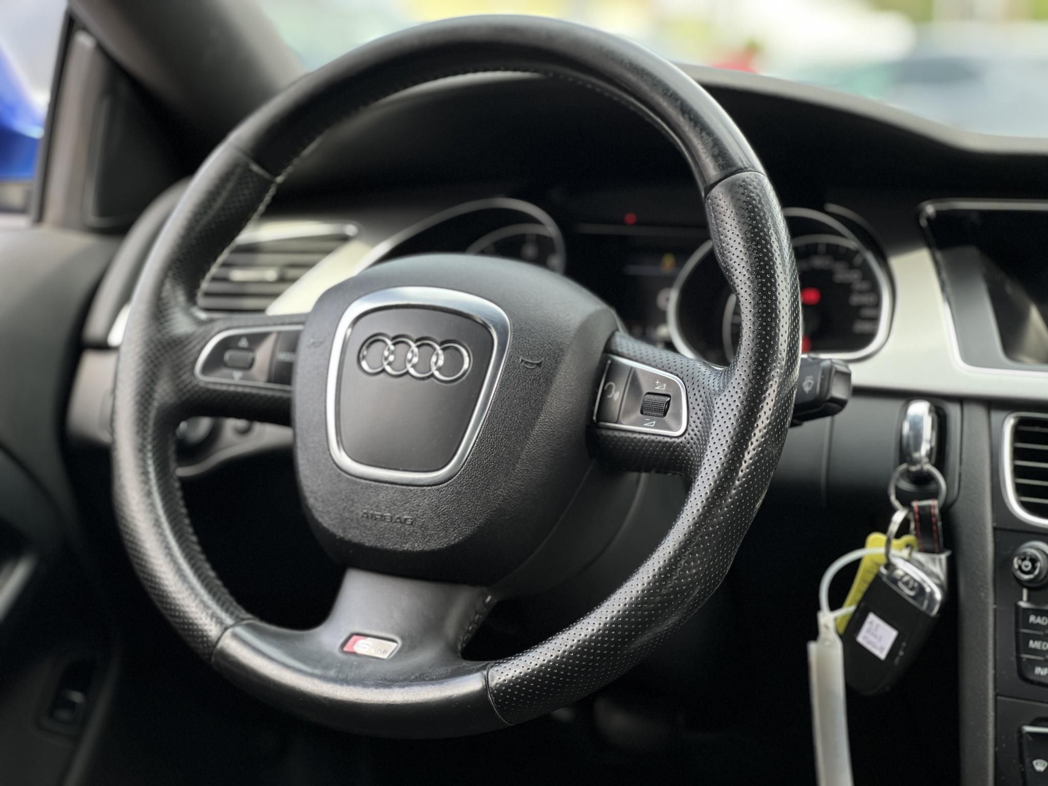 AUDI A5 Coupé 2.0 T FSi S-line 163e km. sérülésmentes. téli-nyári gumi. dokumentált előélet!