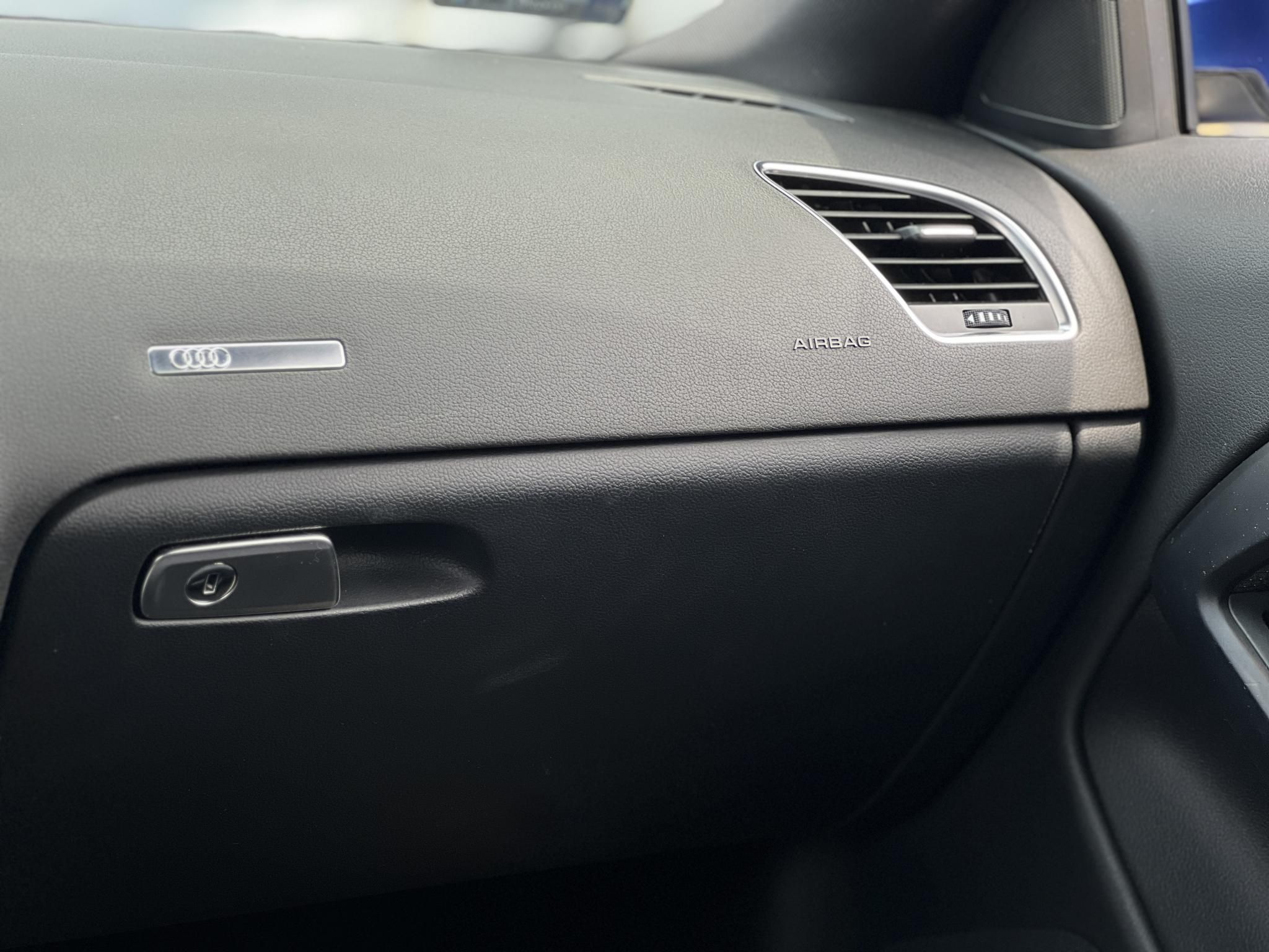 AUDI A5 Coupé 2.0 T FSi S-line 163e km. sérülésmentes. téli-nyári gumi. dokumentált előélet!