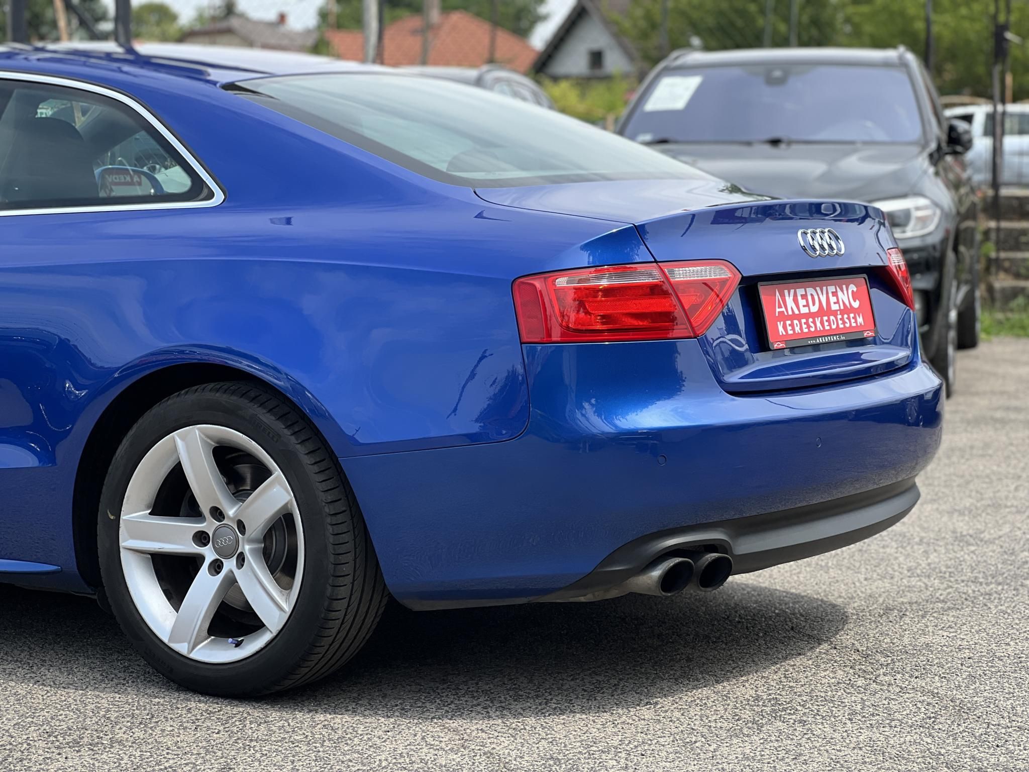 AUDI A5 Coupé 2.0 T FSi S-line 163e km. sérülésmentes. téli-nyári gumi. dokumentált előélet!