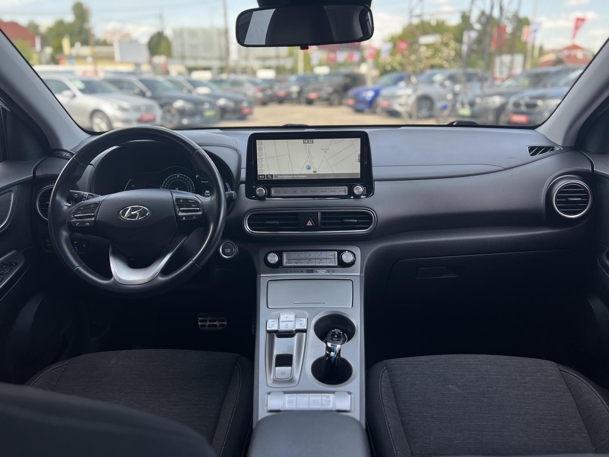HYUNDAI KONA EV 64kWh Comfort 400+km hatótáv