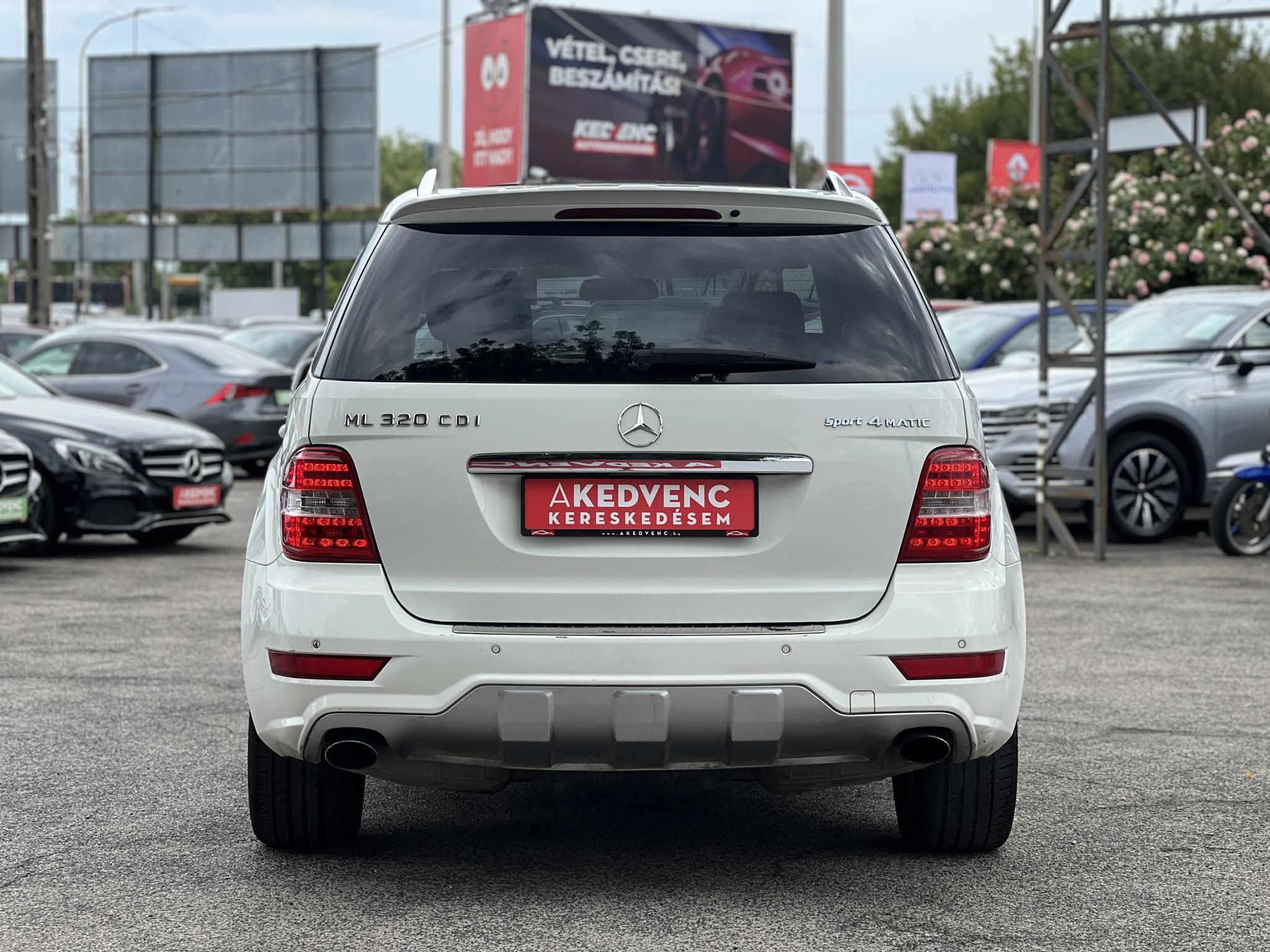 MERCEDES-BENZ ML 320 CDI (Automata) harman/kardon. légrugó. napfénytető. hátsó TV. alcantara belső!